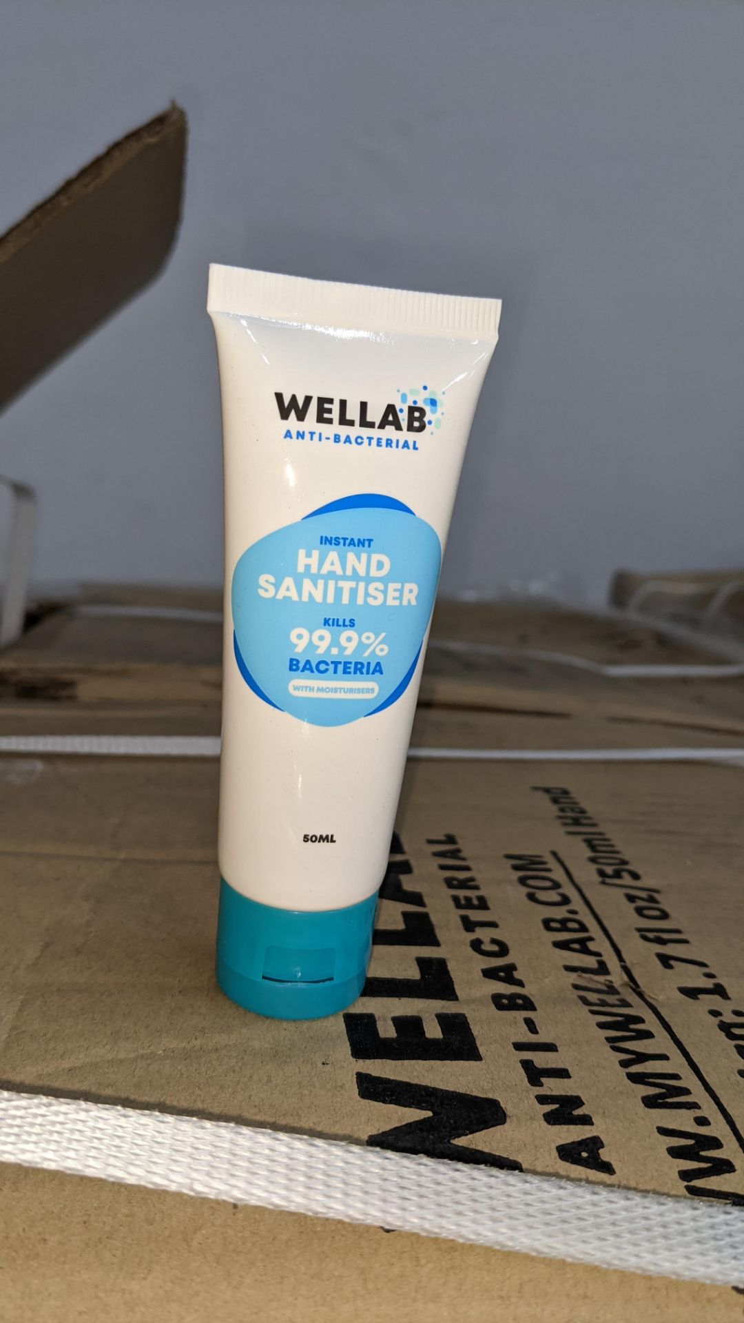 9,600 tubes of Wellab anti-bacterial alcohol based hand sanitiser. Each tube holds 50ml. 75% ethan - Image 2 of 9