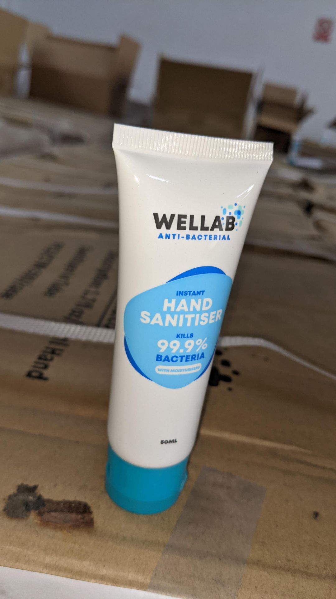 9,600 tubes of Wellab anti-bacterial alcohol based hand sanitiser. Each tube holds 50ml. 75% ethan - Image 7 of 10