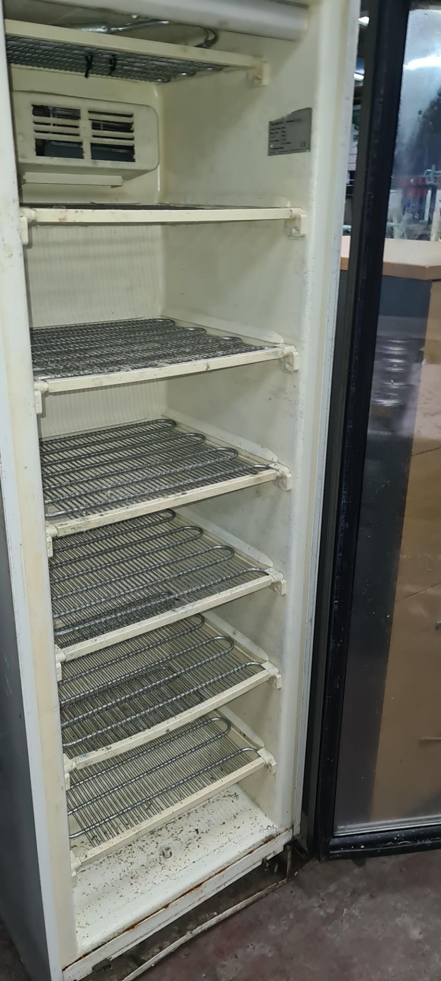 Valera tall single door freezer with clear door - Image 3 of 4