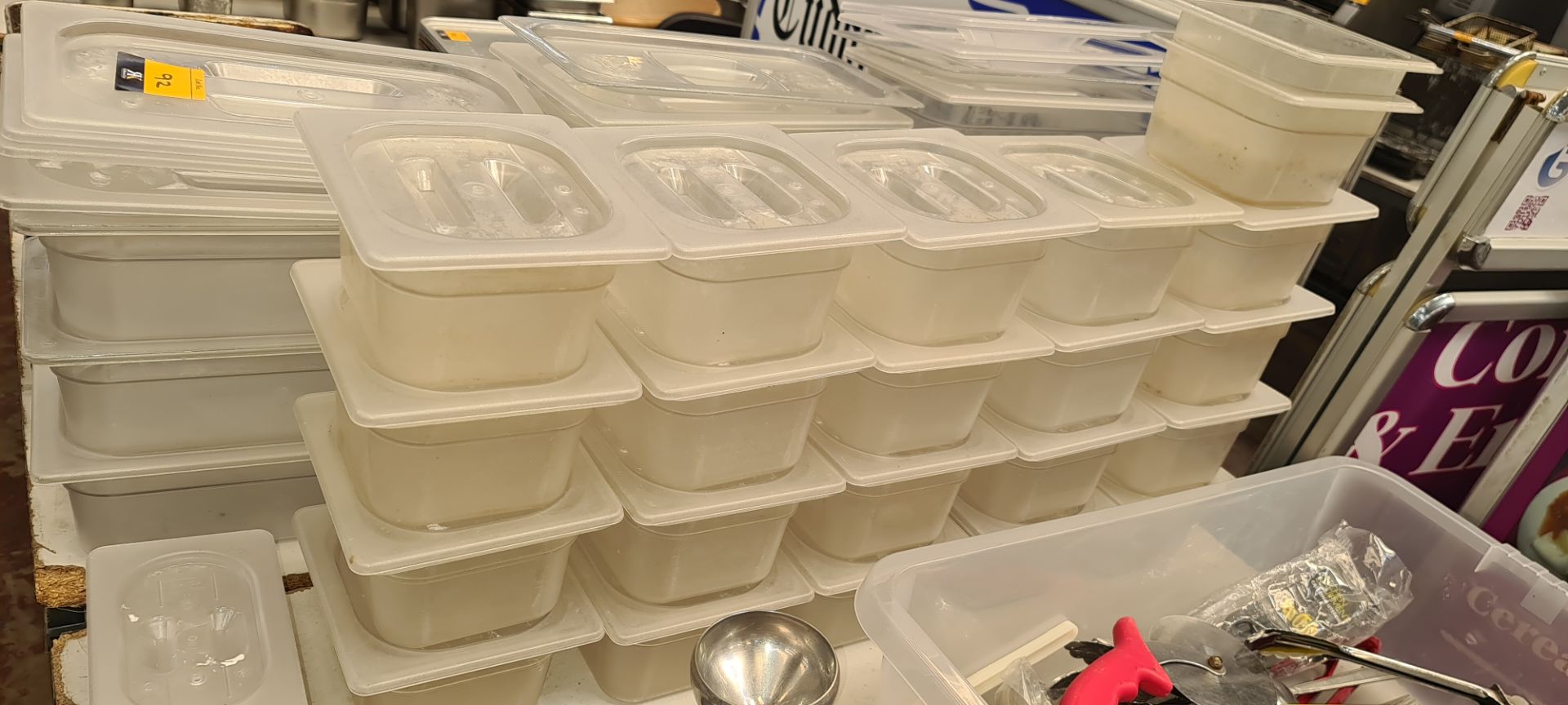 Twin row of clear plastic tubs & lids for use with saladettes & similar - Image 3 of 3