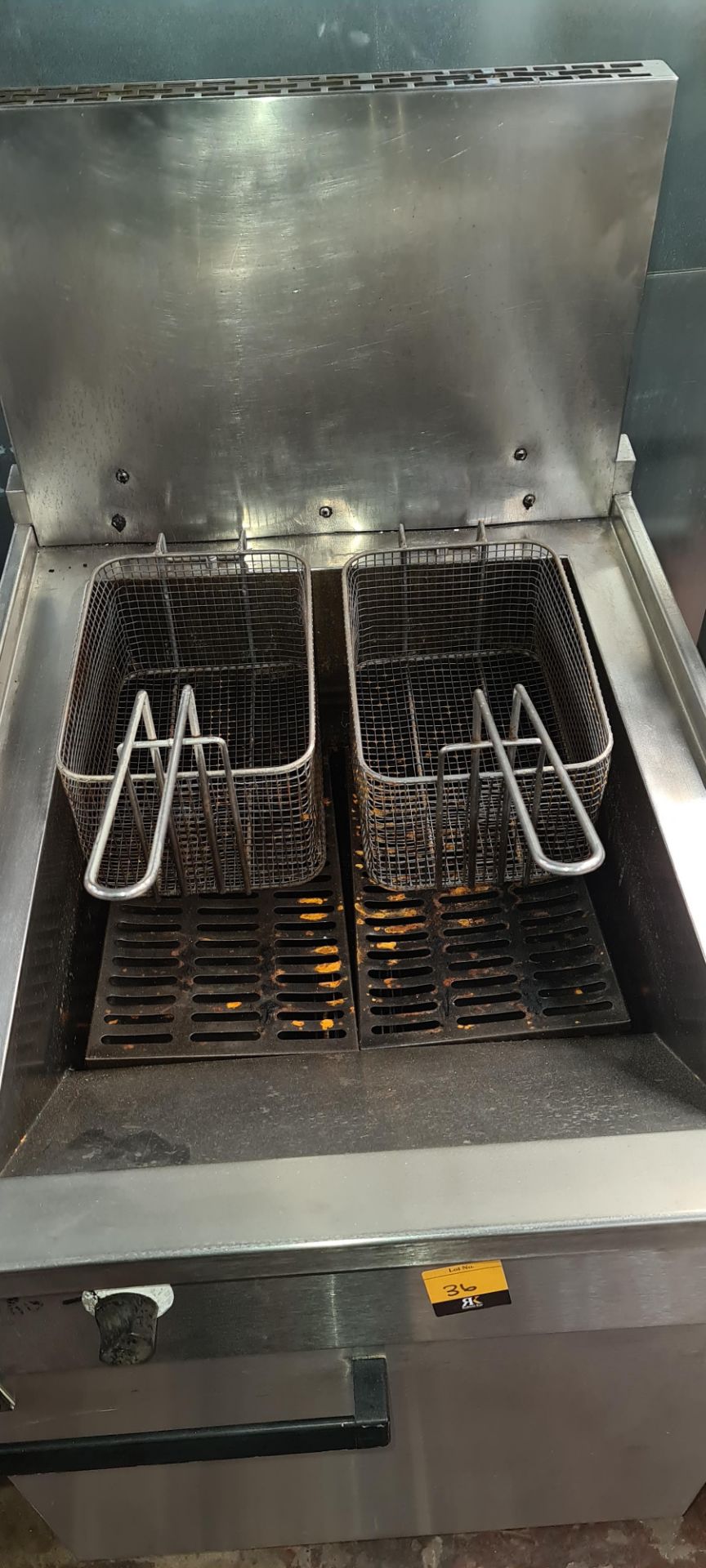 Falcon stainless steel twin deep fat fryer - Image 4 of 5