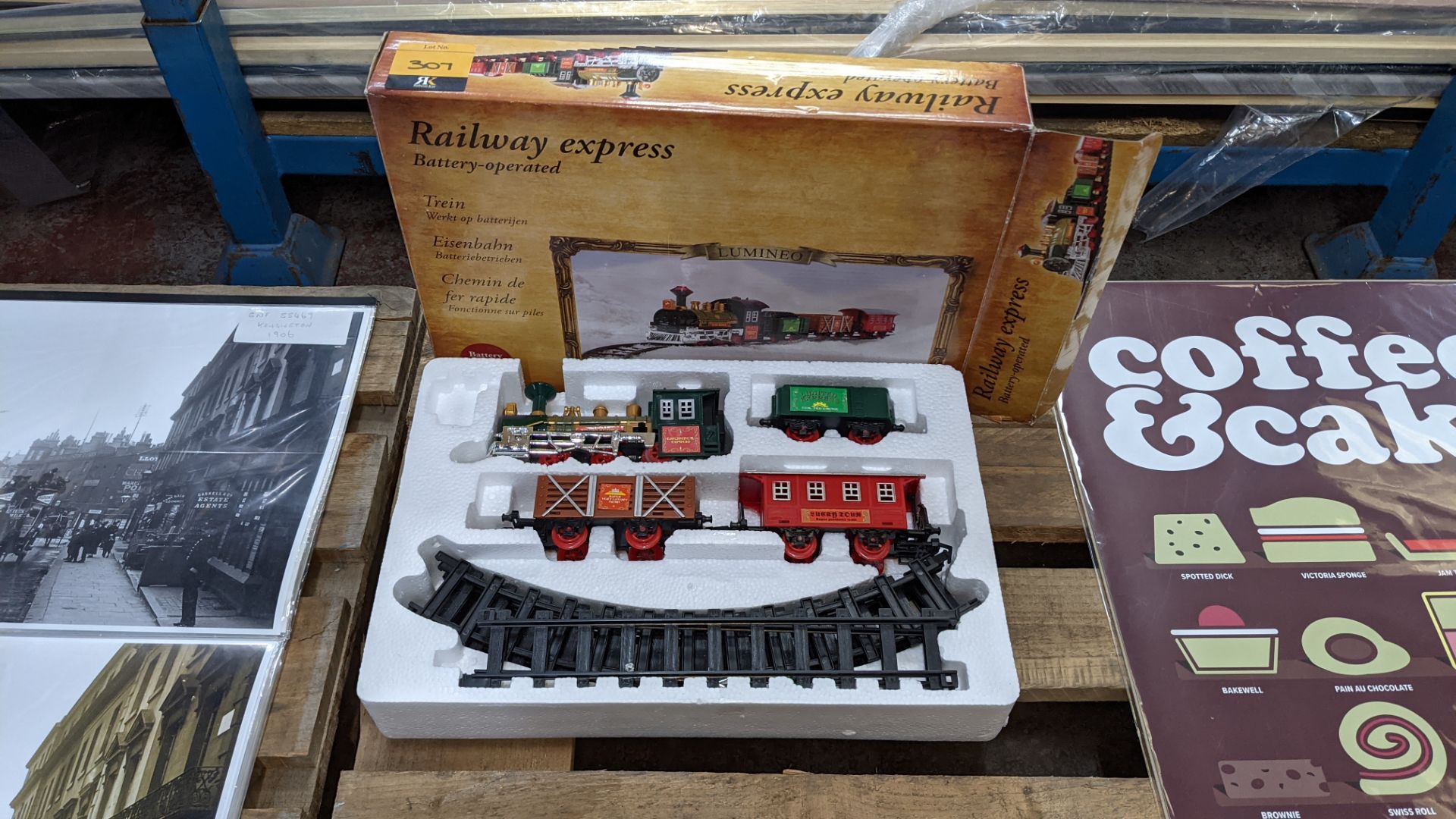 Battery operated Railway Express Lumineo trainset - Image 2 of 5