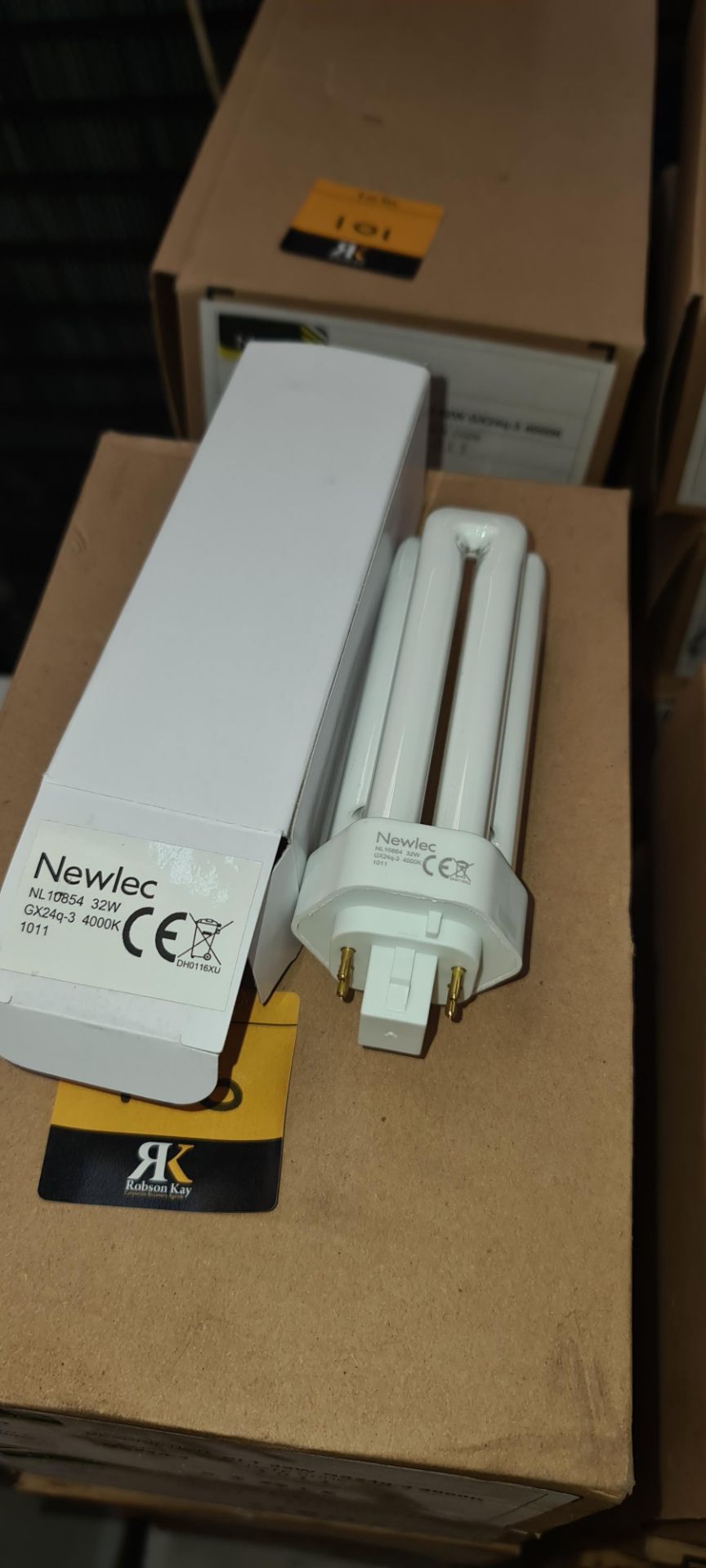 60 off Newlec 32w bulbs, product code NL10854 - Image 3 of 4