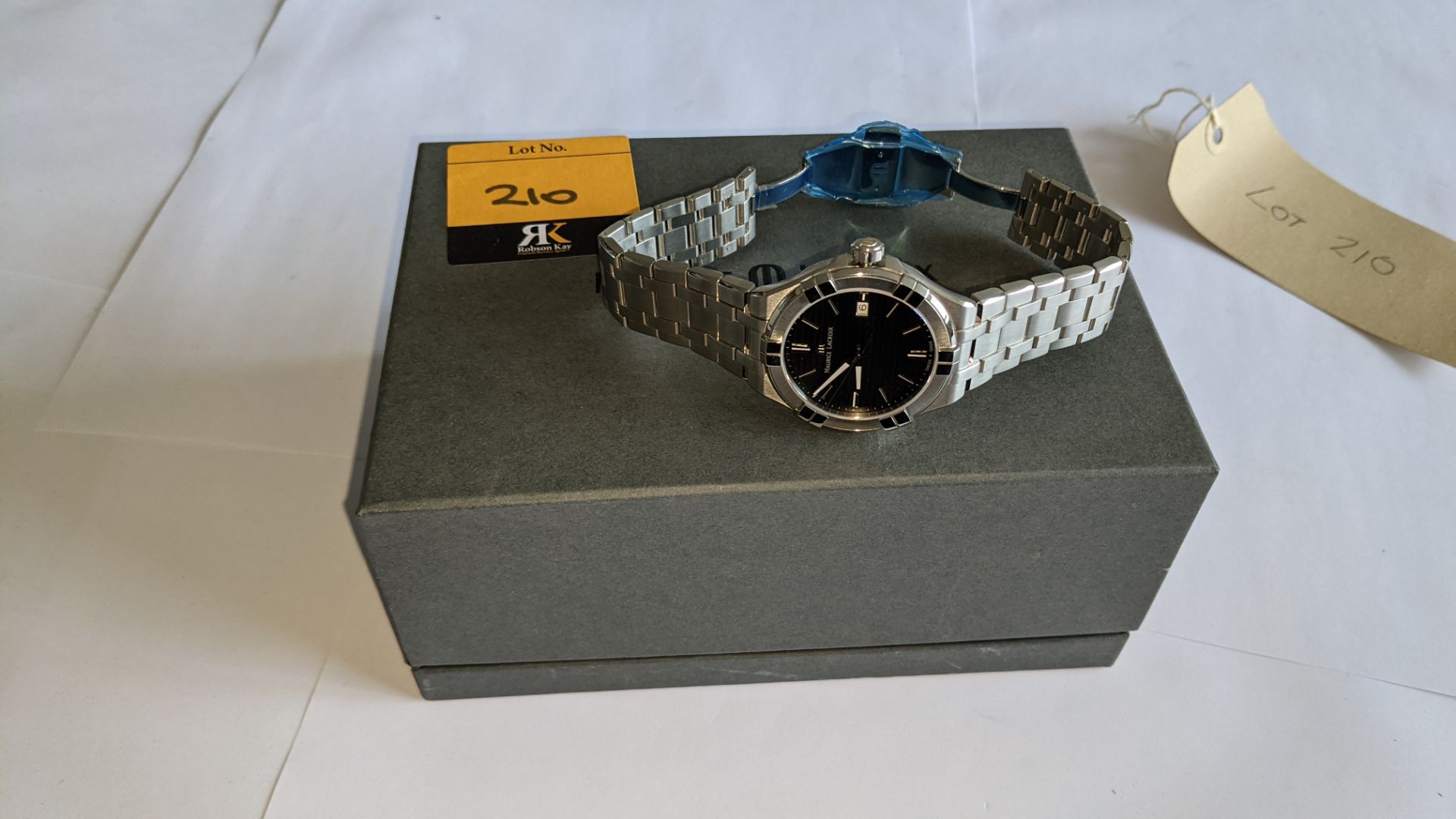 Maurice Lacroix stainless steel watch on stainless steel bracelet. Water resistant 100M. Engraved A - Image 21 of 23