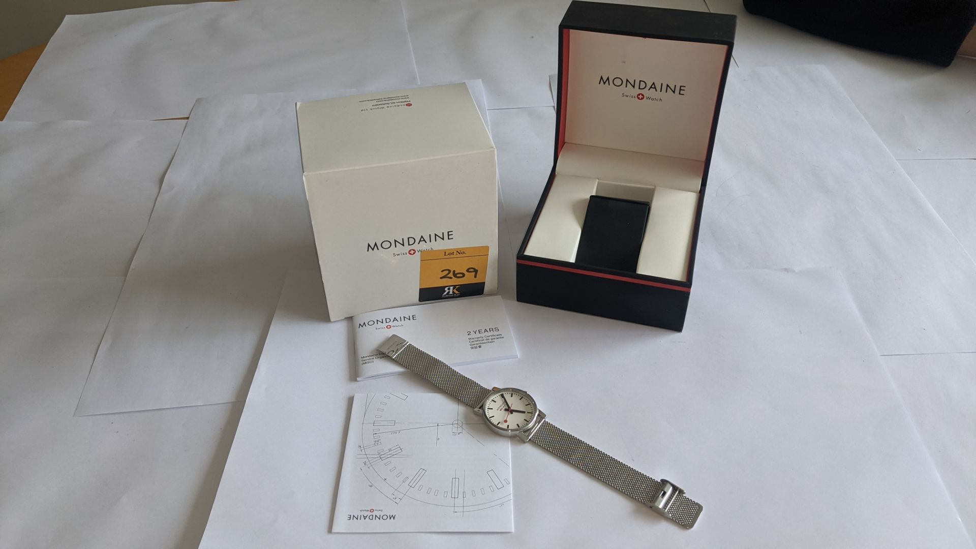 Mondaine watch on metal strap. Official Swiss Railways watch. No price tag. Stainless steel case, wa - Image 2 of 17
