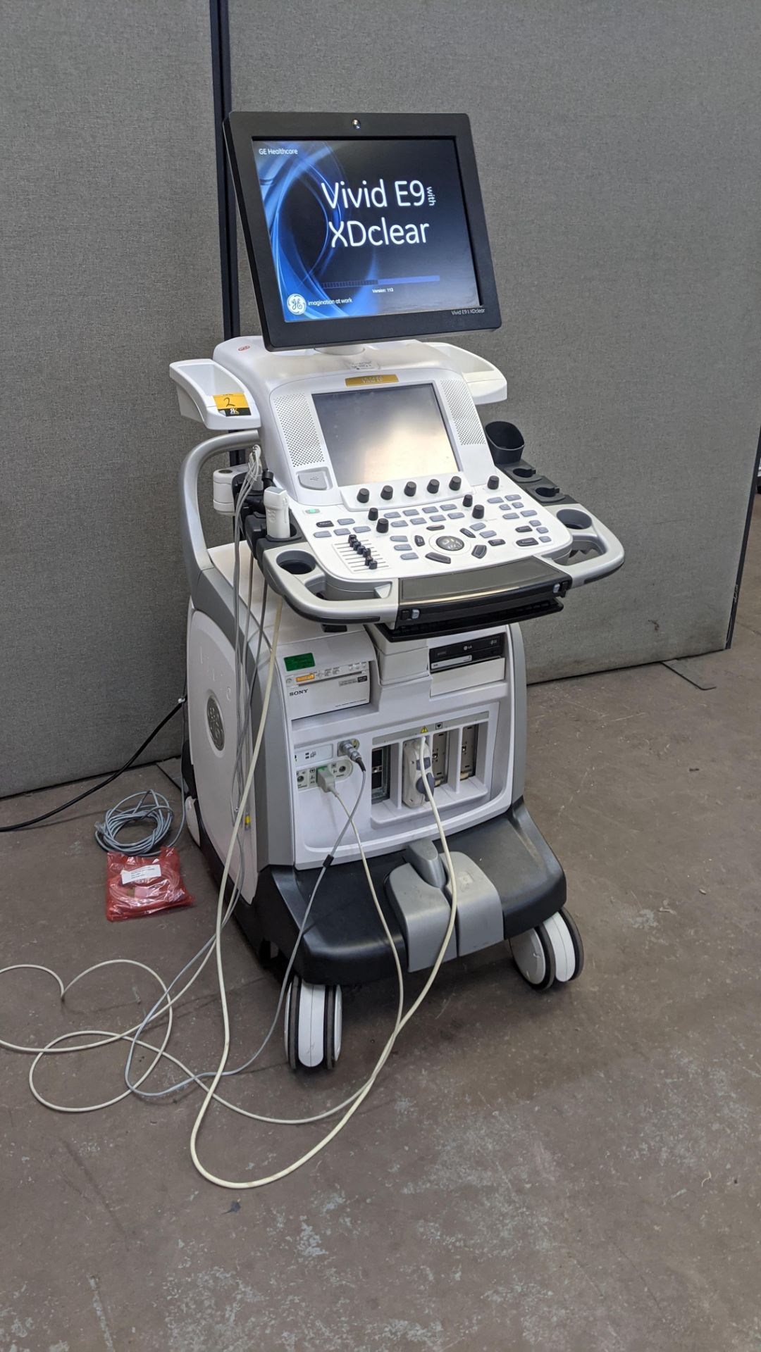 General Electric Vivid E9 cardiovascular ultrasound system. - Image 4 of 66