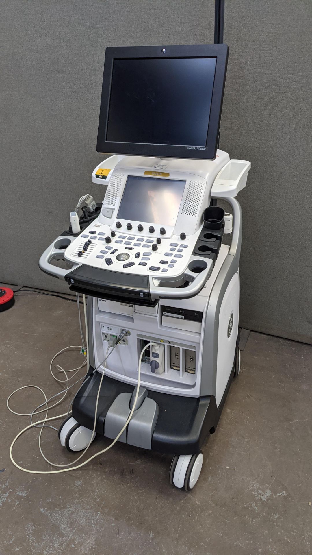 General Electric Vivid E9 cardiovascular ultrasound system. - Image 61 of 66