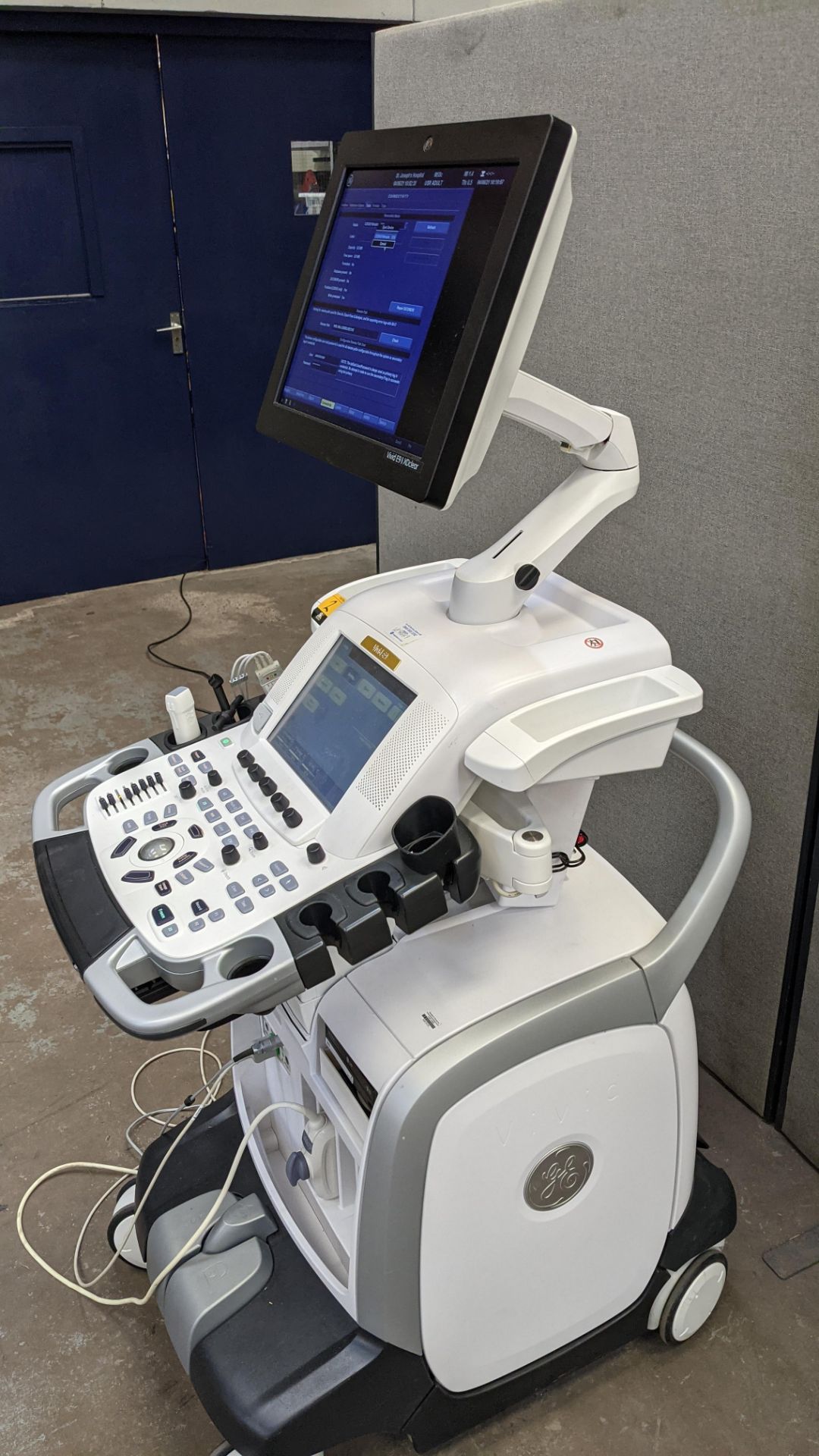 General Electric Vivid E9 cardiovascular ultrasound system. - Image 38 of 66