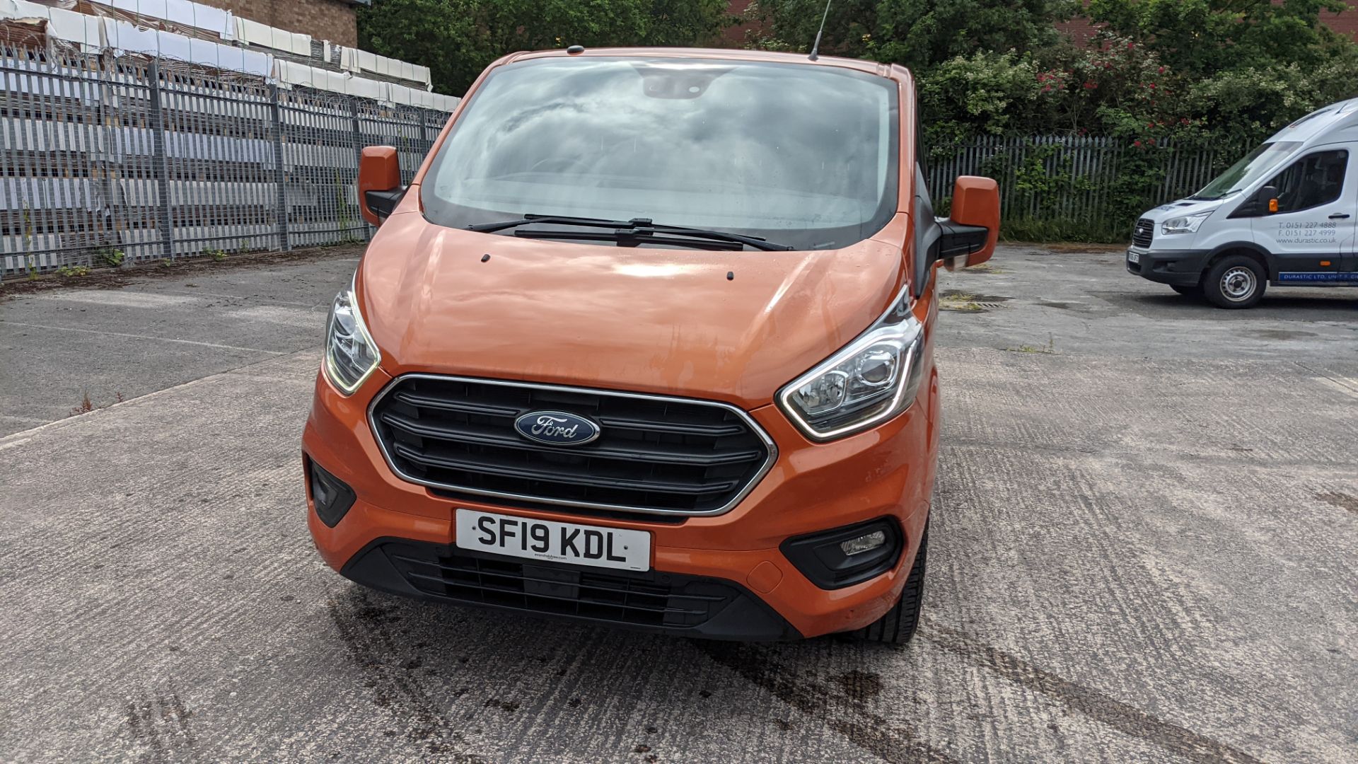 2019 Ford Transit Custom 300 L2 van, Orange Glow. High spec: Heated seats, air con, parking sensors - Image 6 of 66