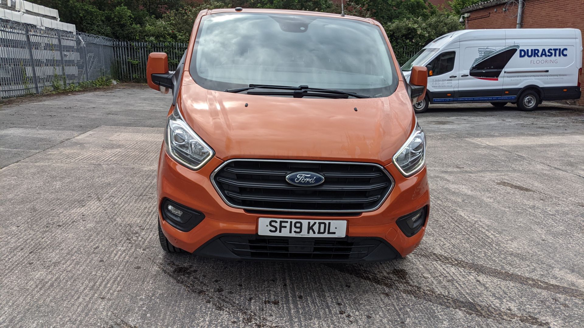 2019 Ford Transit Custom 300 L2 van, Orange Glow. High spec: Heated seats, air con, parking sensors - Image 5 of 66