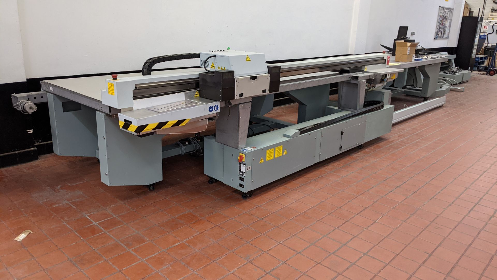 Oce Arizona 360XT large UV flatbed printer. - Image 8 of 36