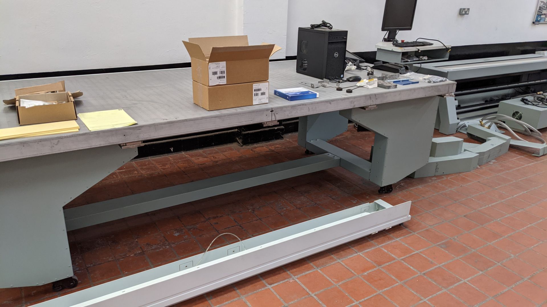 Oce Arizona 360XT large UV flatbed printer. - Image 19 of 36