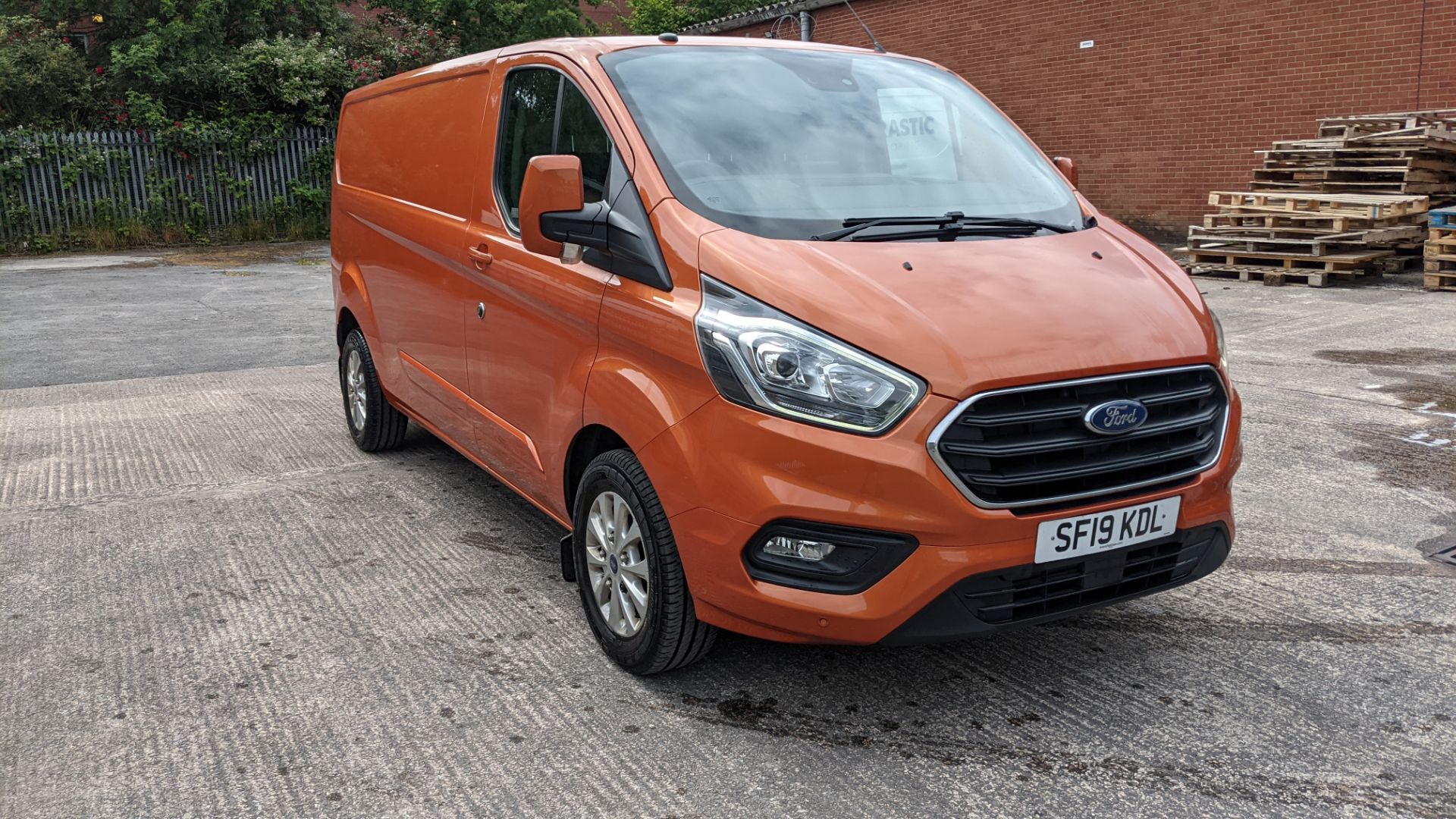 2019 Ford Transit Custom 300 L2 van, Orange Glow. High spec: Heated seats, air con, parking sensors - Image 3 of 66