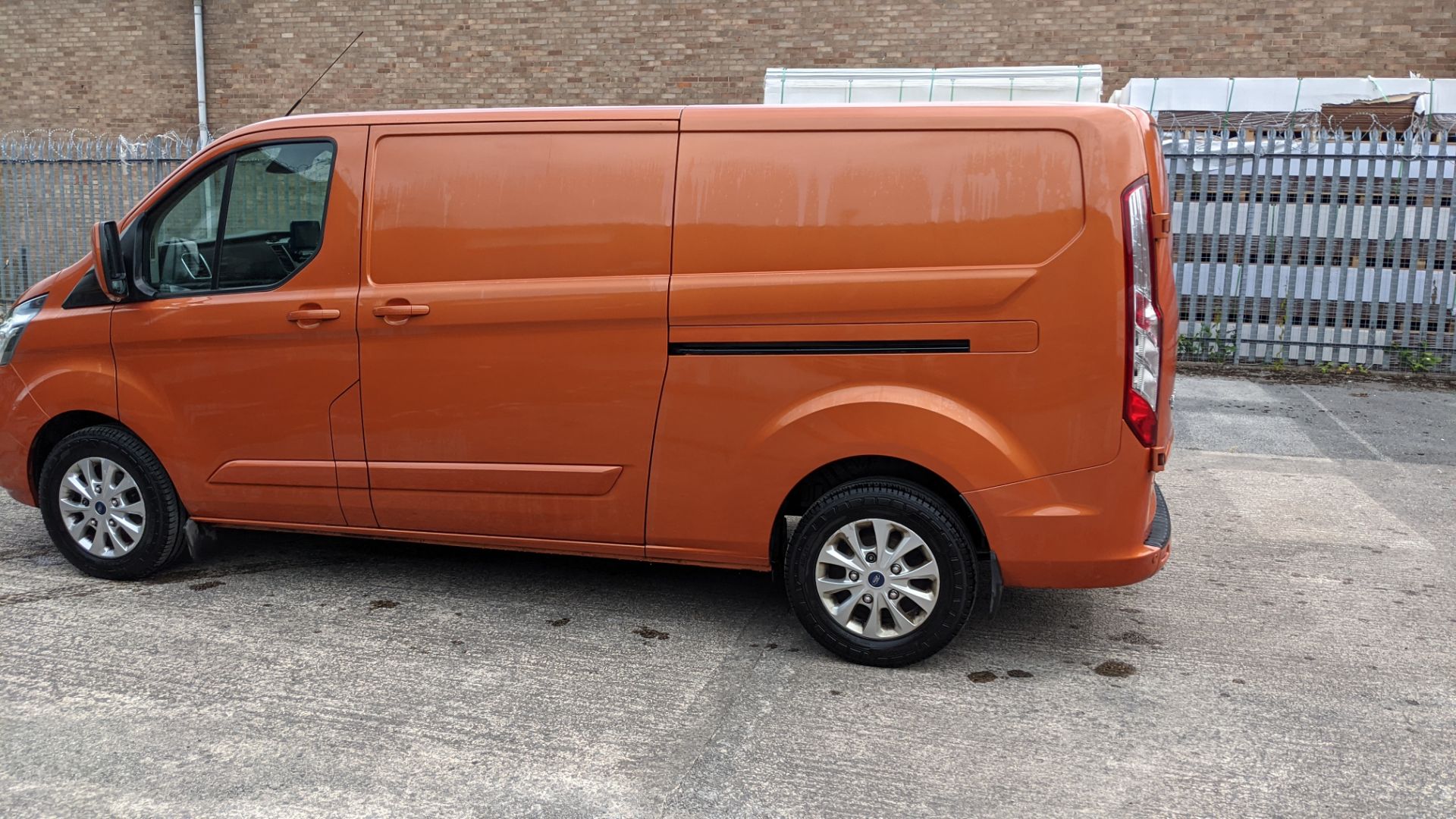 2019 Ford Transit Custom 300 L2 van, Orange Glow. High spec: Heated seats, air con, parking sensors - Image 13 of 66