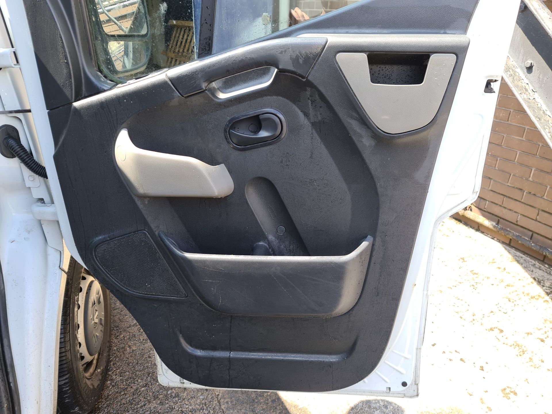 2015 Renault Master LM35 Business DCi 125 panel van - Image 21 of 37