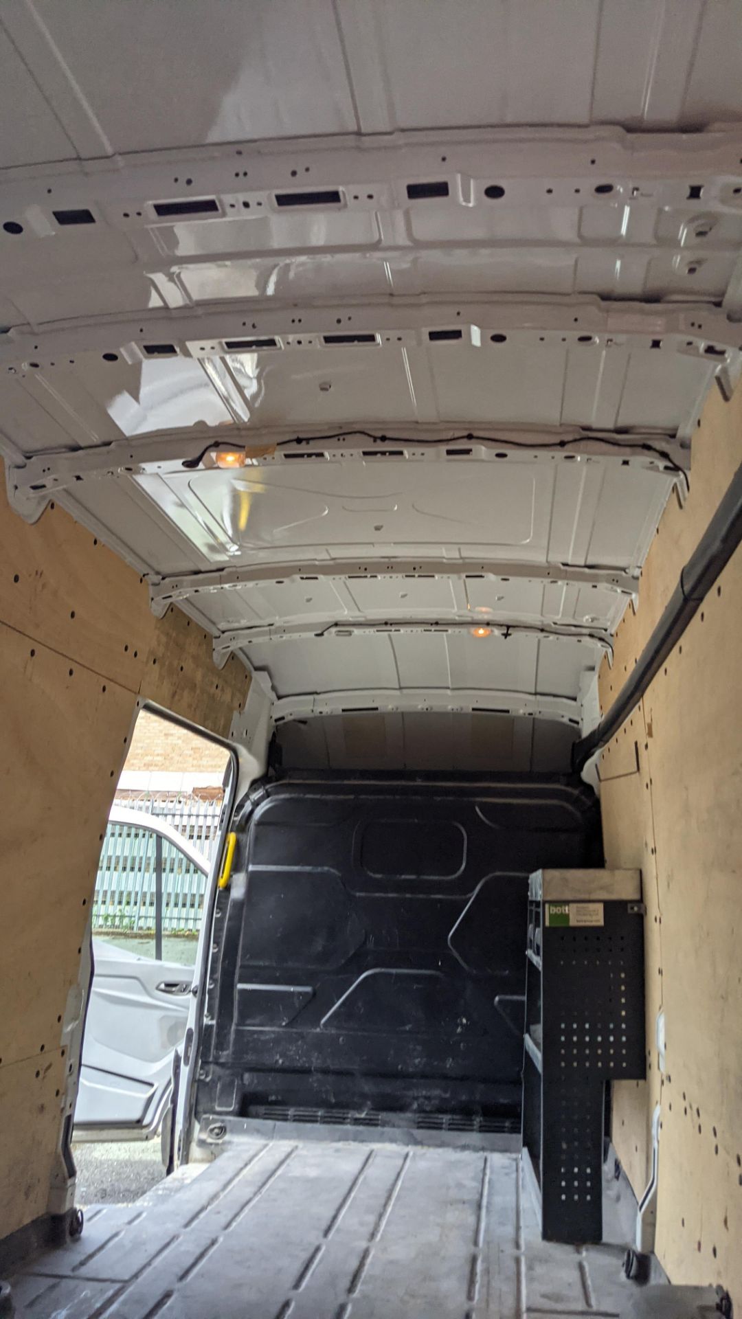 2015 Ford Transit 350 XLWB panel van - Image 25 of 37