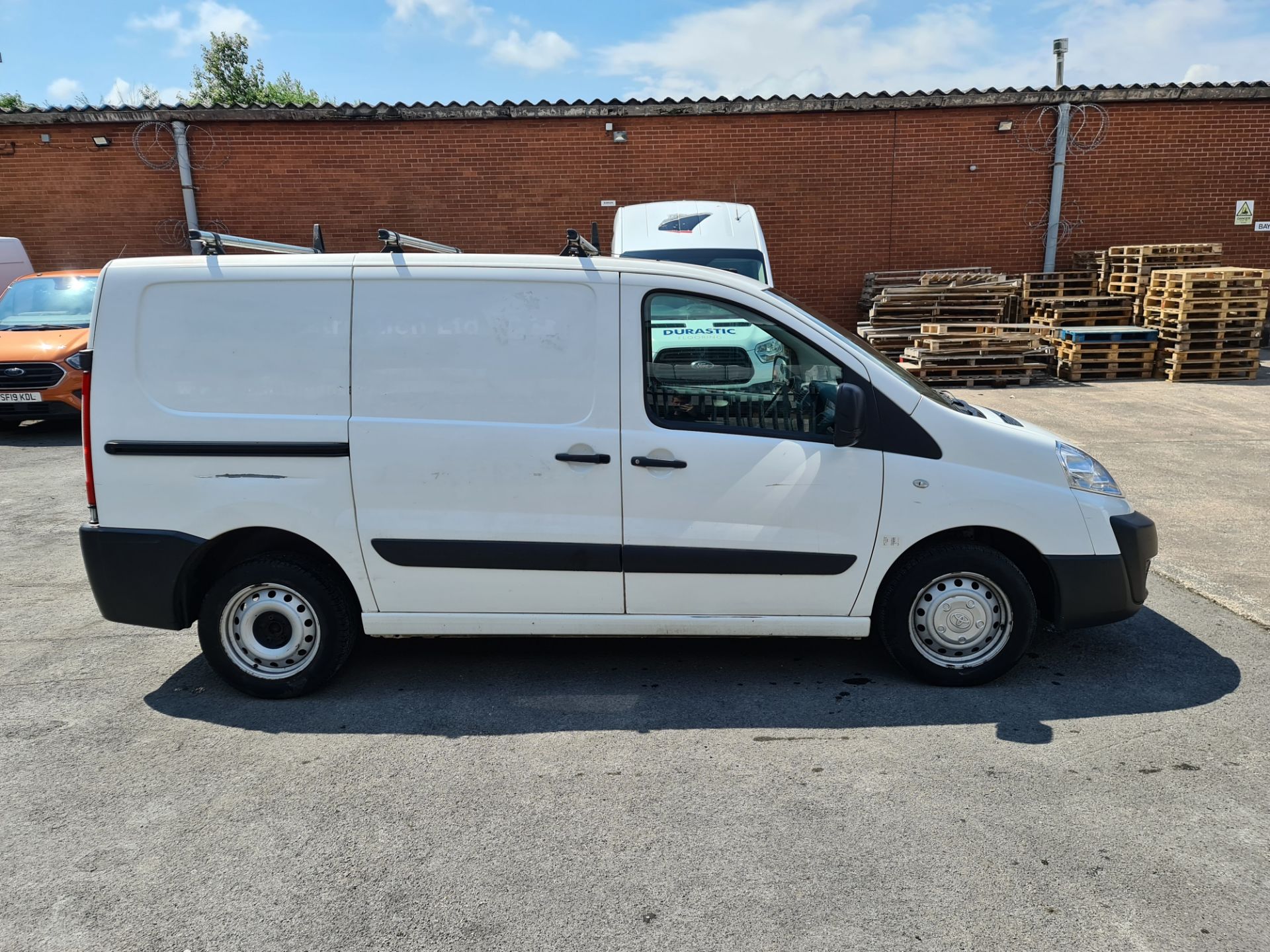 2015 Toyota Proace 1200 L1H1 HDi panel van - Image 4 of 42