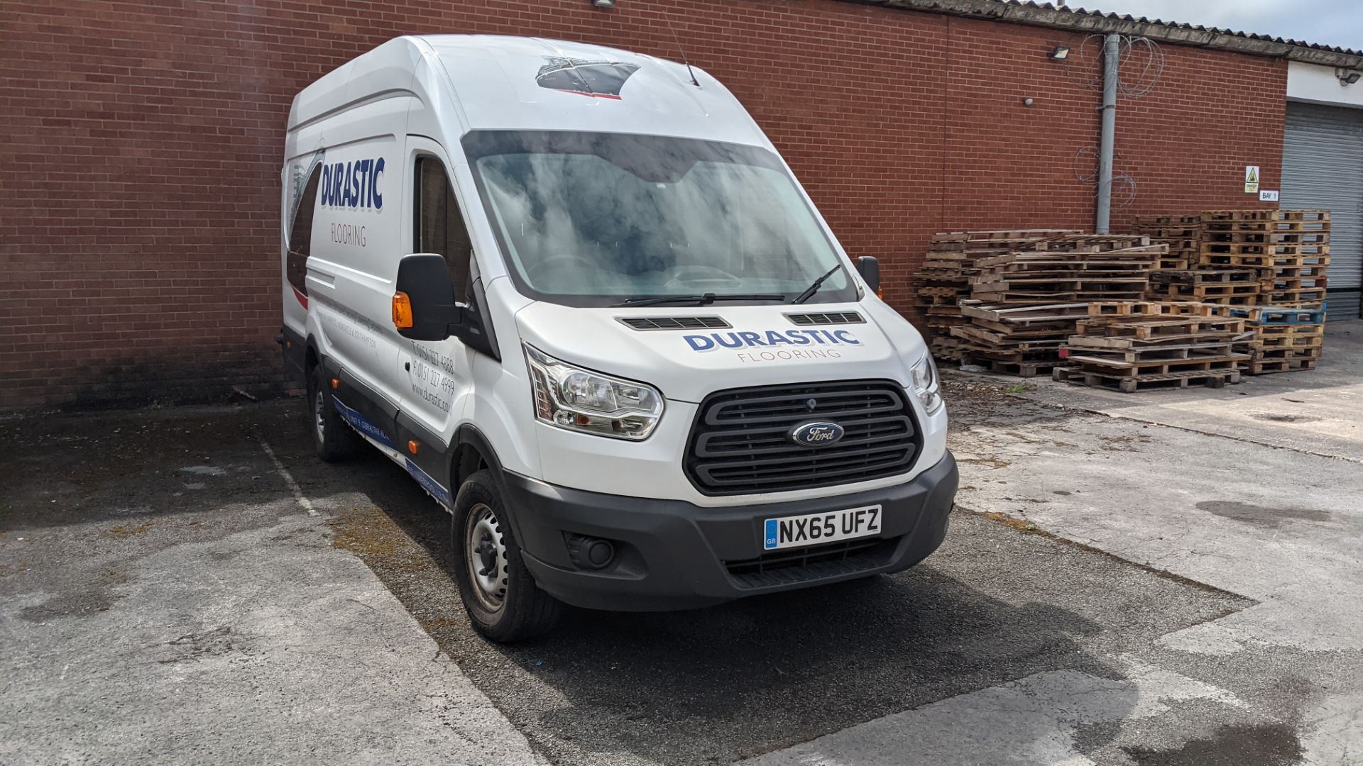 2015 Ford Transit 350 XLWB panel van - Image 9 of 37