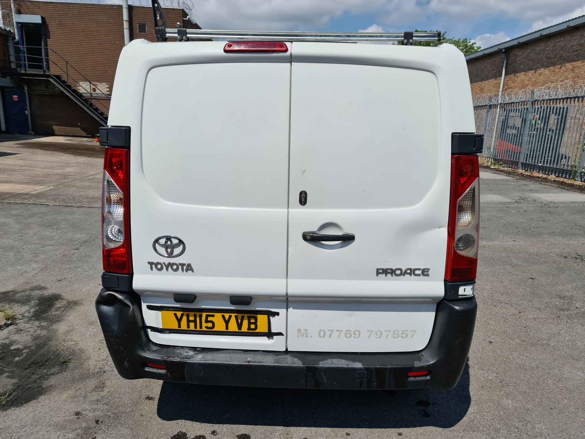 2015 Toyota Proace 1200 L1H1 HDi panel van - Image 6 of 42