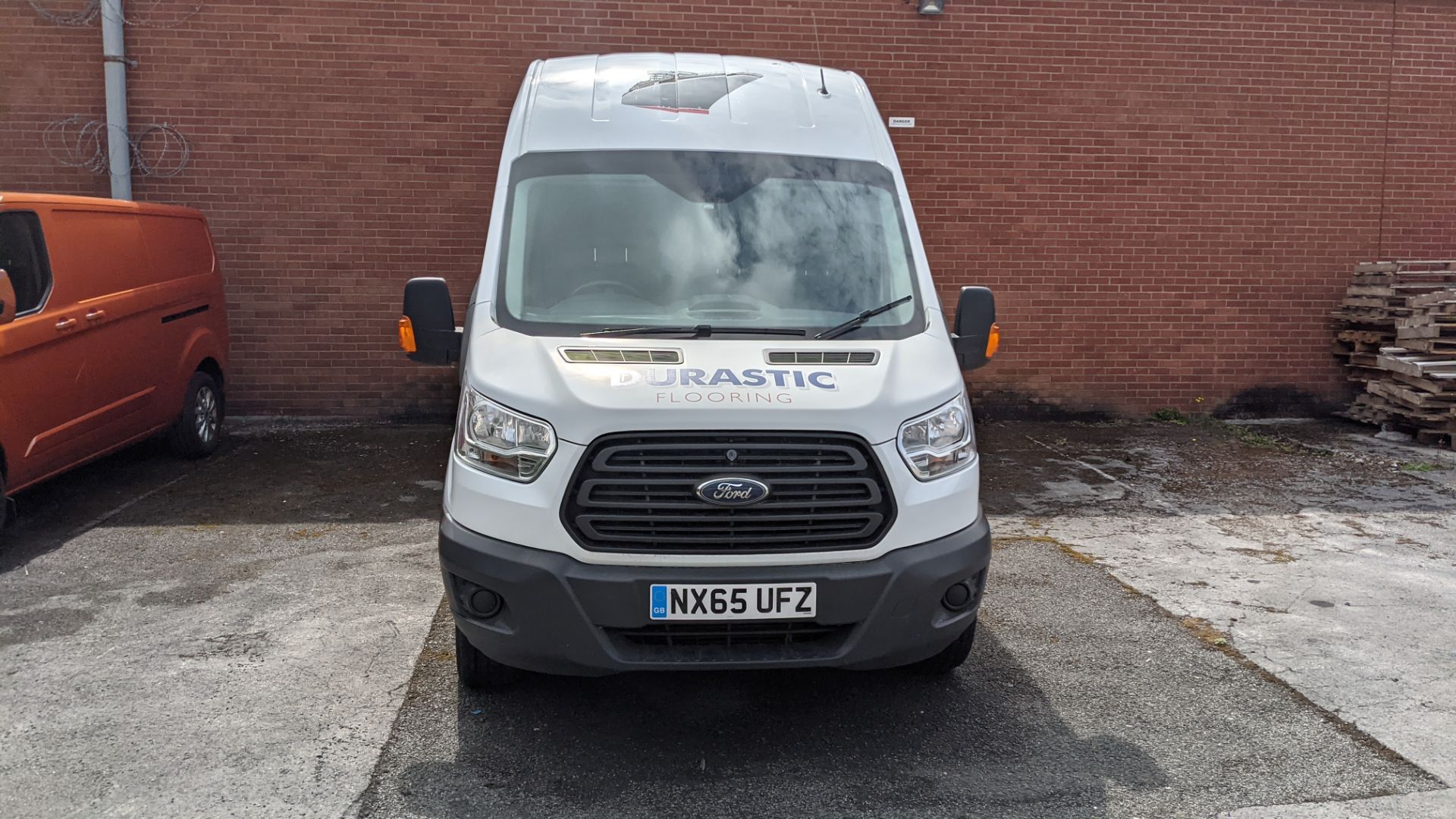 2015 Ford Transit 350 XLWB panel van - Image 7 of 37