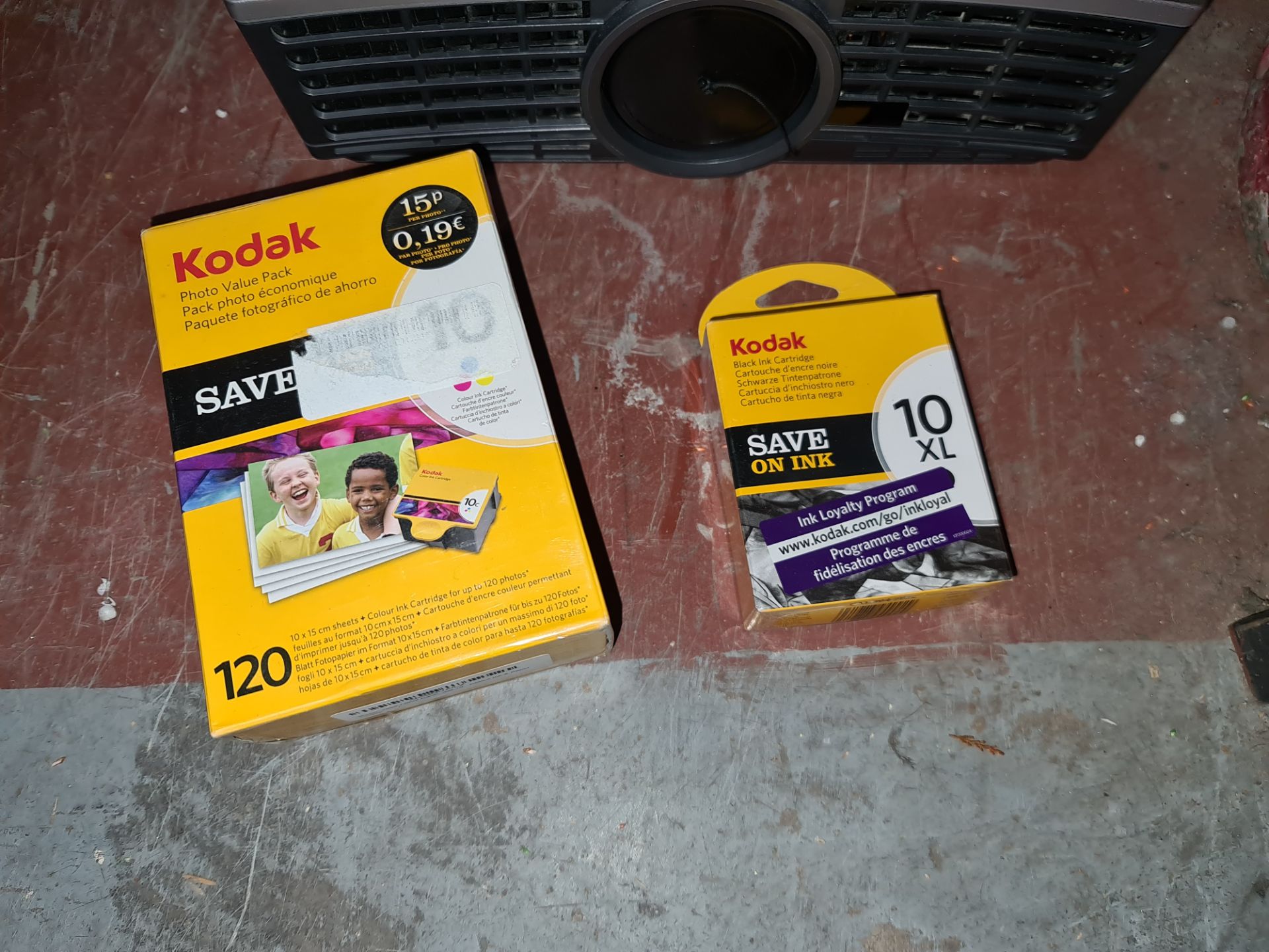 Contents of a bay of printers, plus projector and Kodak ink cartridges - Image 9 of 12