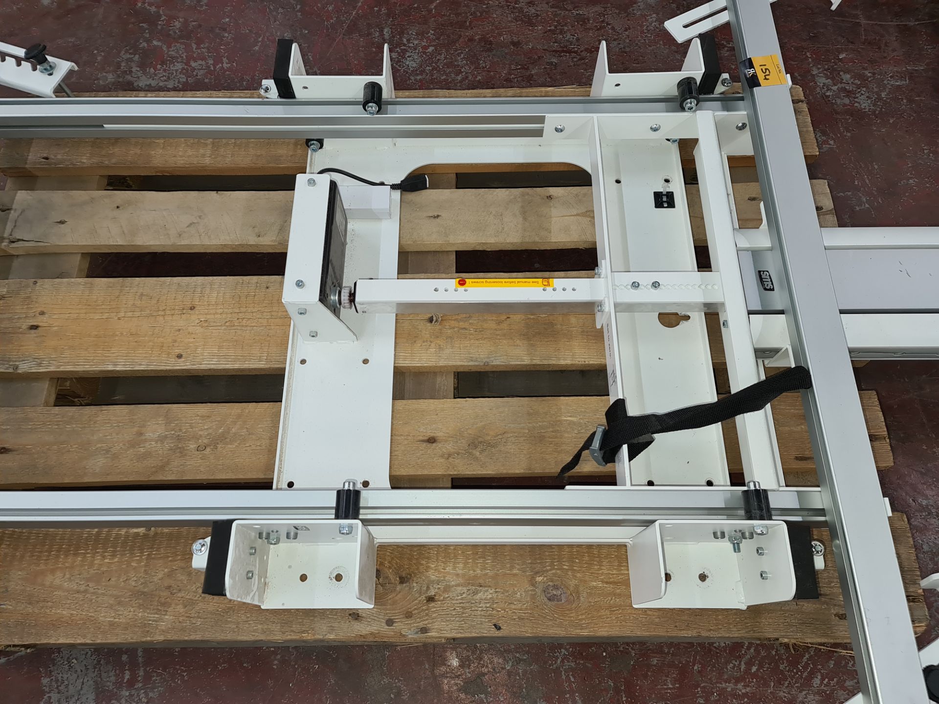 SMS motorised large panel mounting system - Image 6 of 7