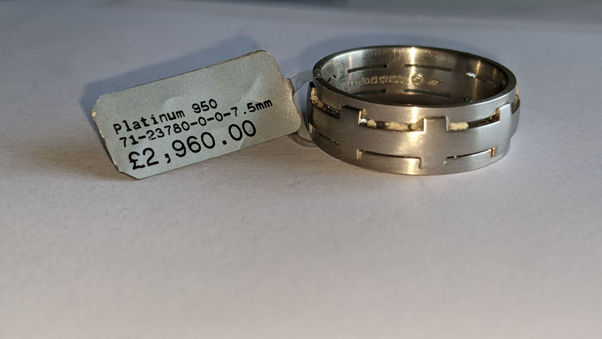 Platinum 950 ring in matt & polished finish, 7.5mm wide. RRP £2,960 - Image 7 of 15