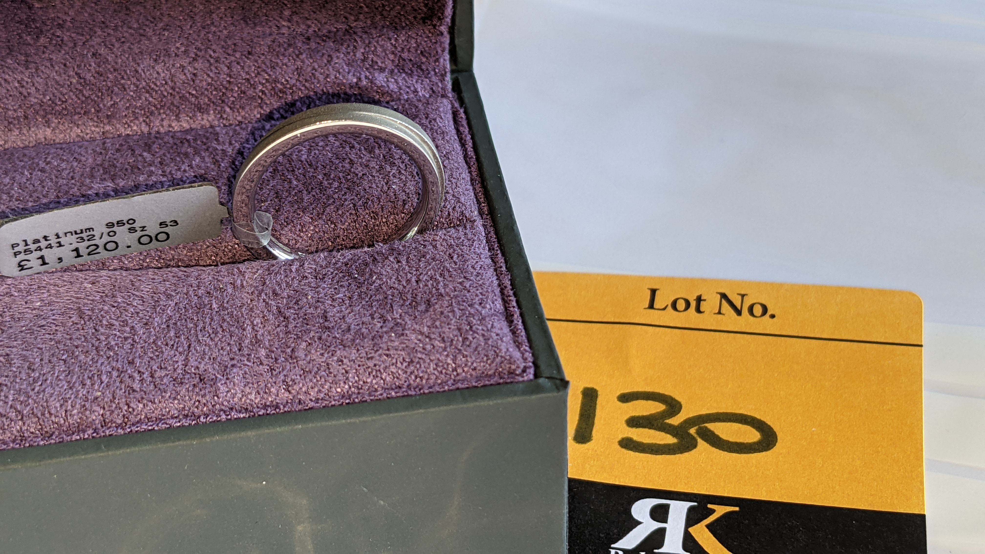 Platinum 950 wedding ring. RRP £1,120 - Image 2 of 13