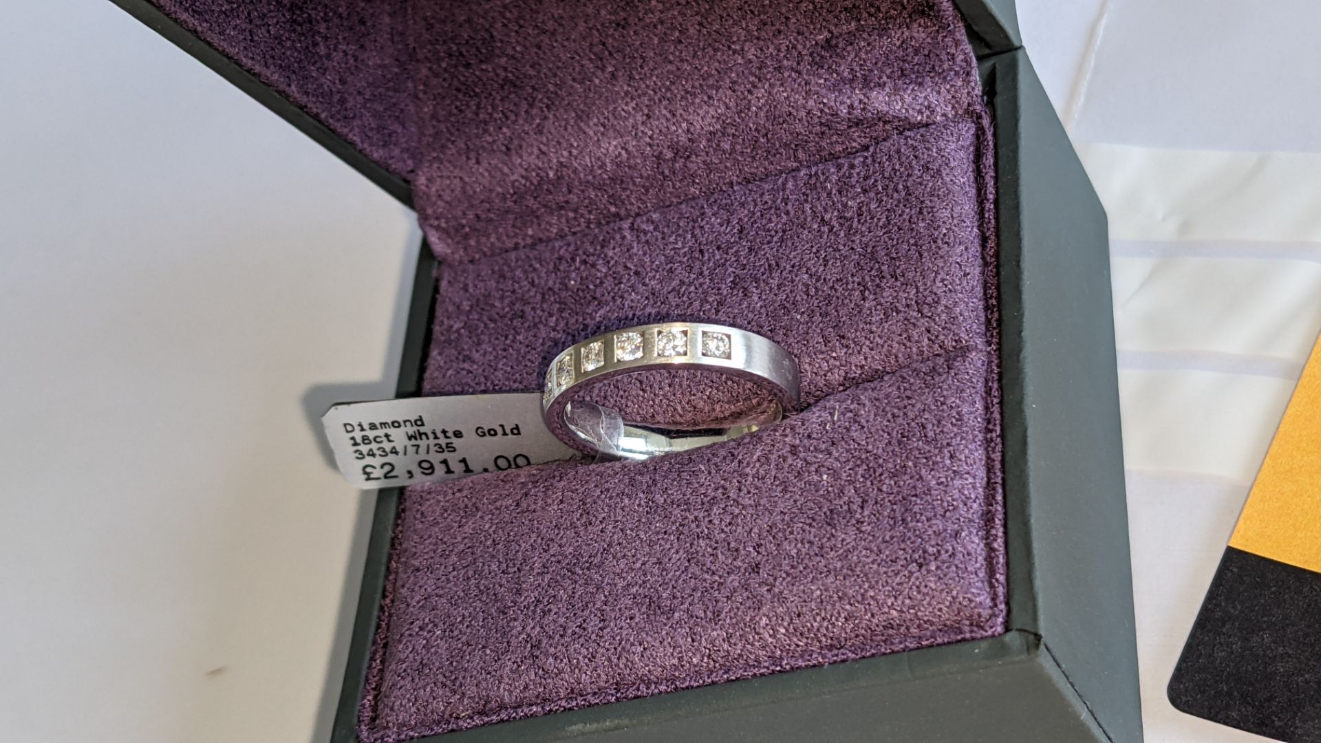 18ct white gold & diamond ring with 7 stones each weighing 0.05ct. RRP £2,911 - Image 6 of 14