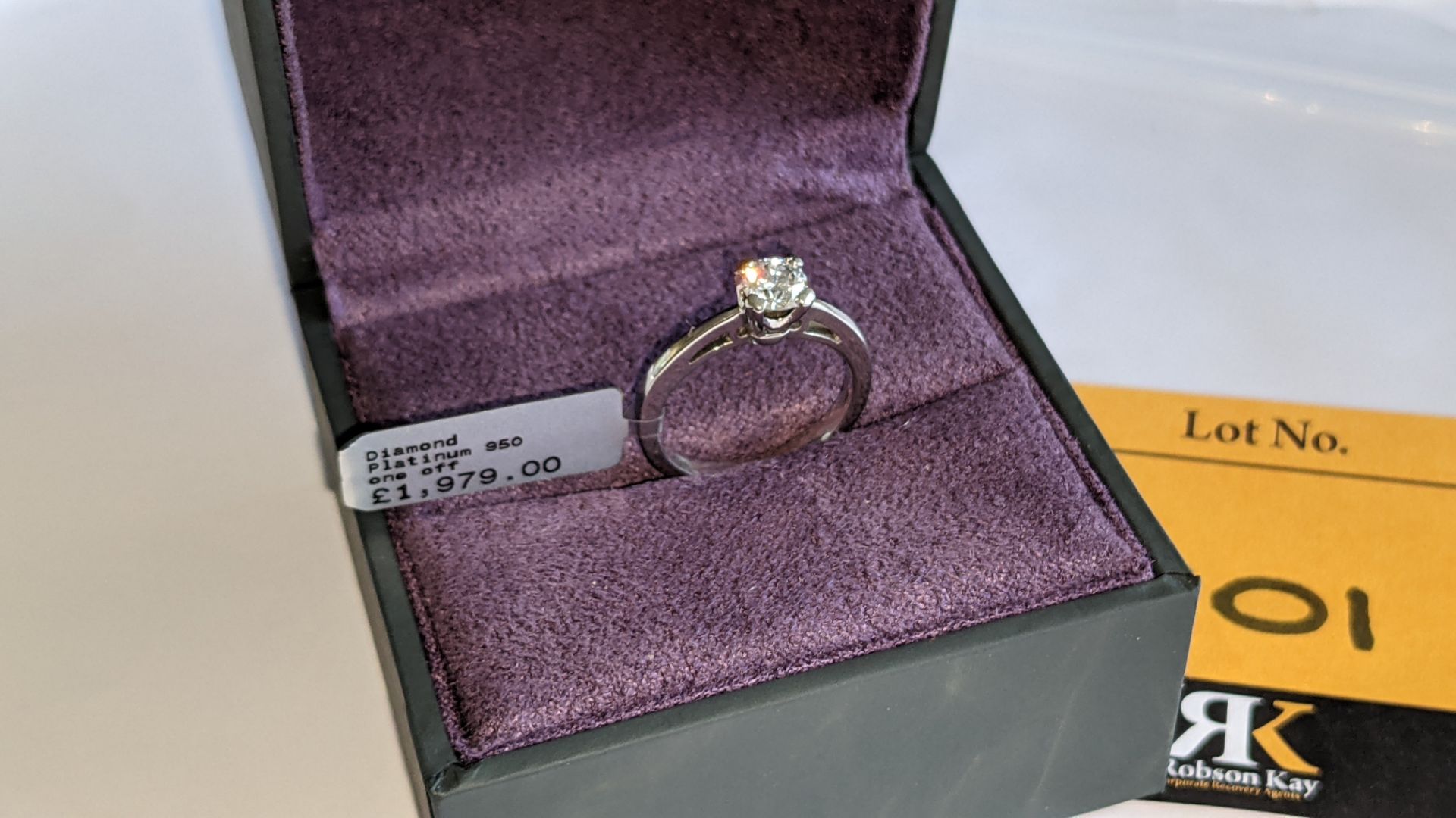 Platinum 950 ring with 0.50ct diamond. Includes diamond report/certification indicating the central - Image 2 of 25