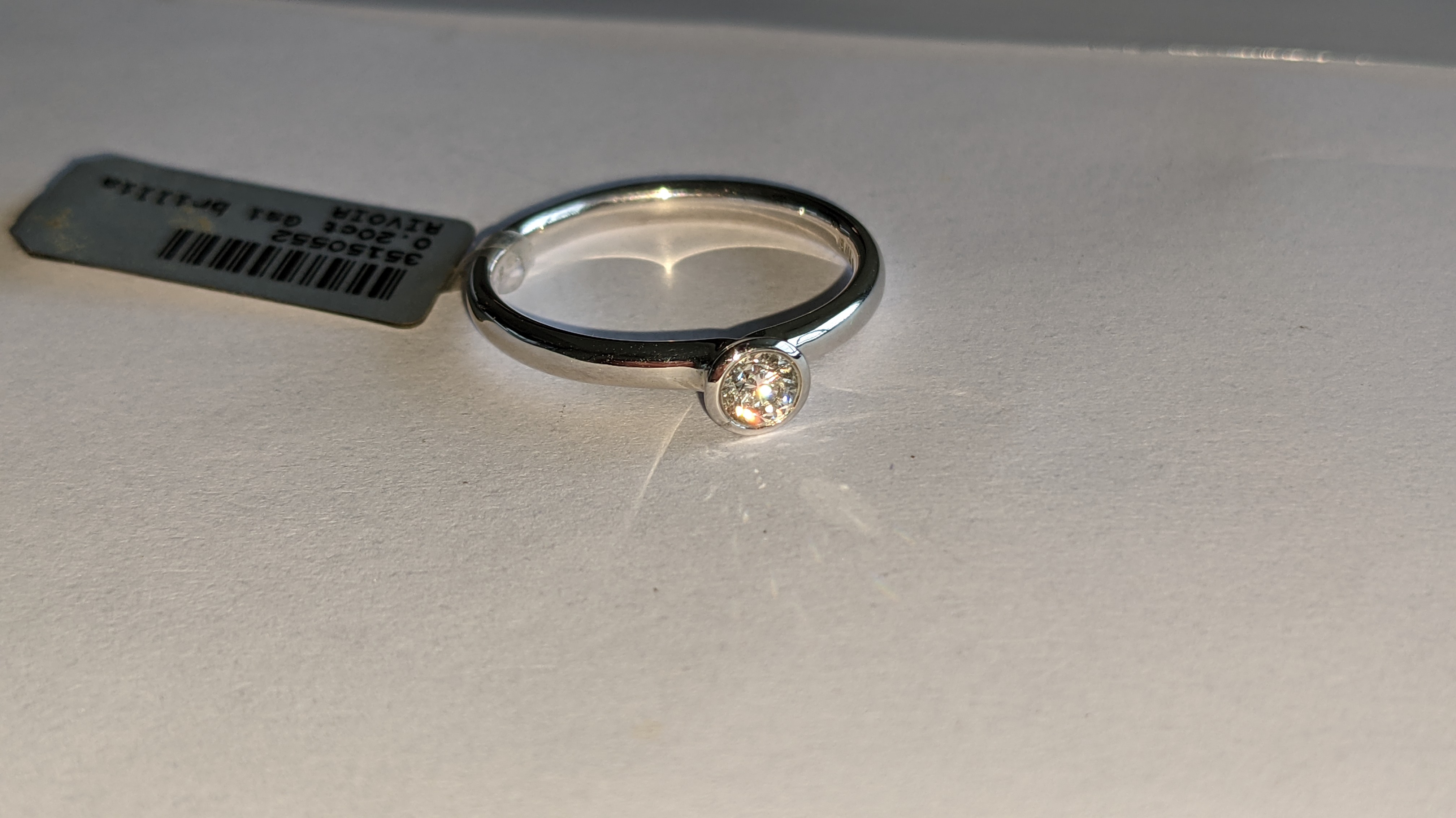 18ct white gold ring with 0.20ct G/Si brilliant cut diamond RRP £1,152 - Image 8 of 18