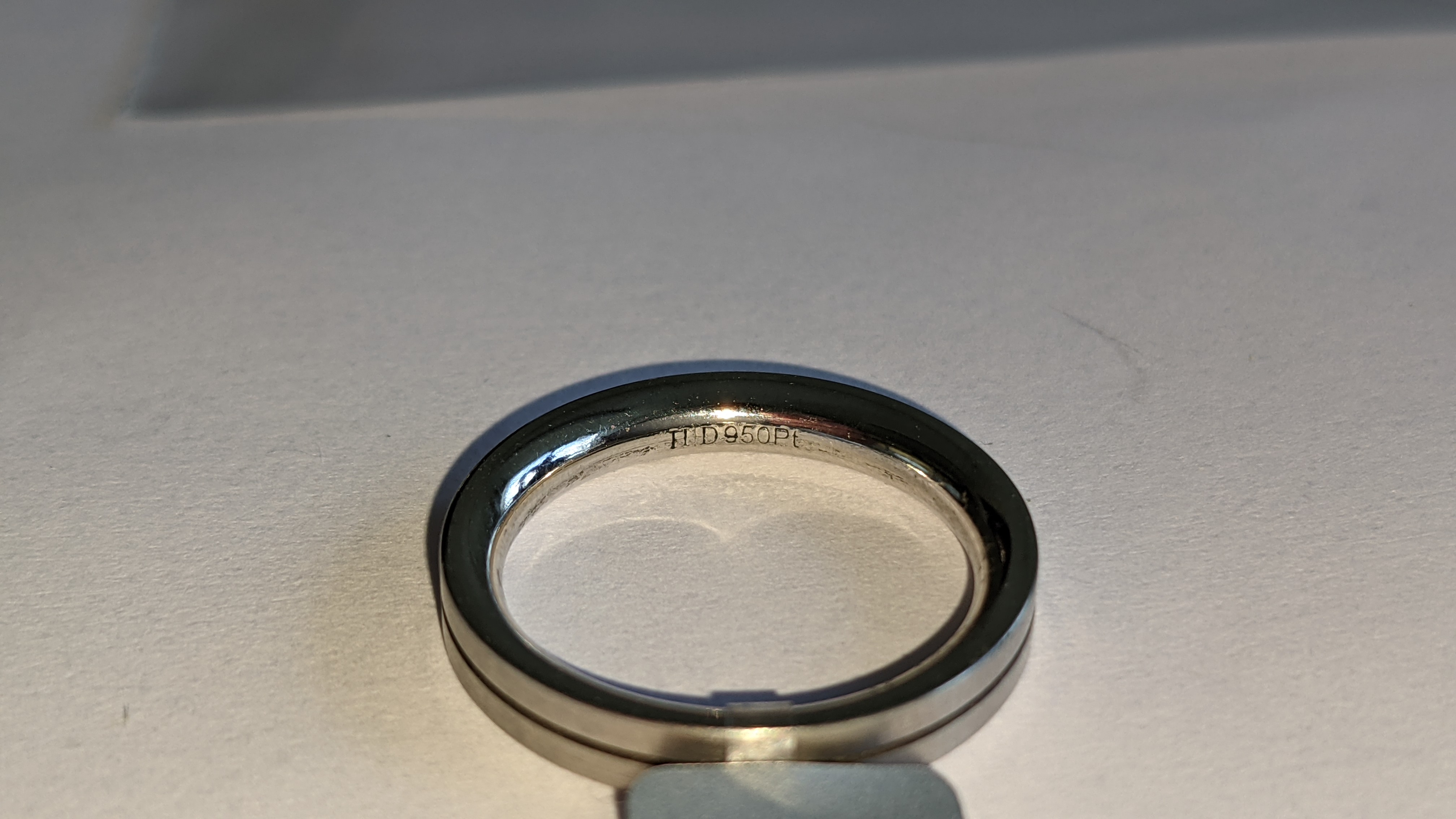 Platinum 950 3mm wide grooved wedding band. RRP £1,200 - Image 8 of 12