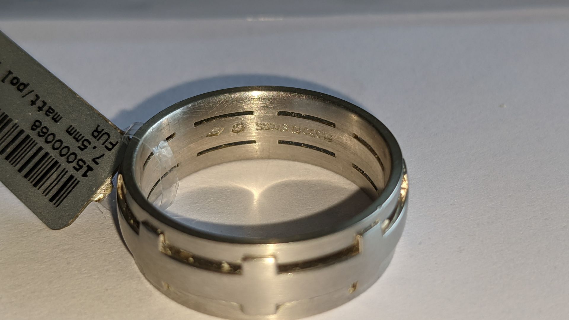 Platinum 950 ring in matt & polished finish, 7.5mm wide. RRP £2,960 - Image 9 of 15