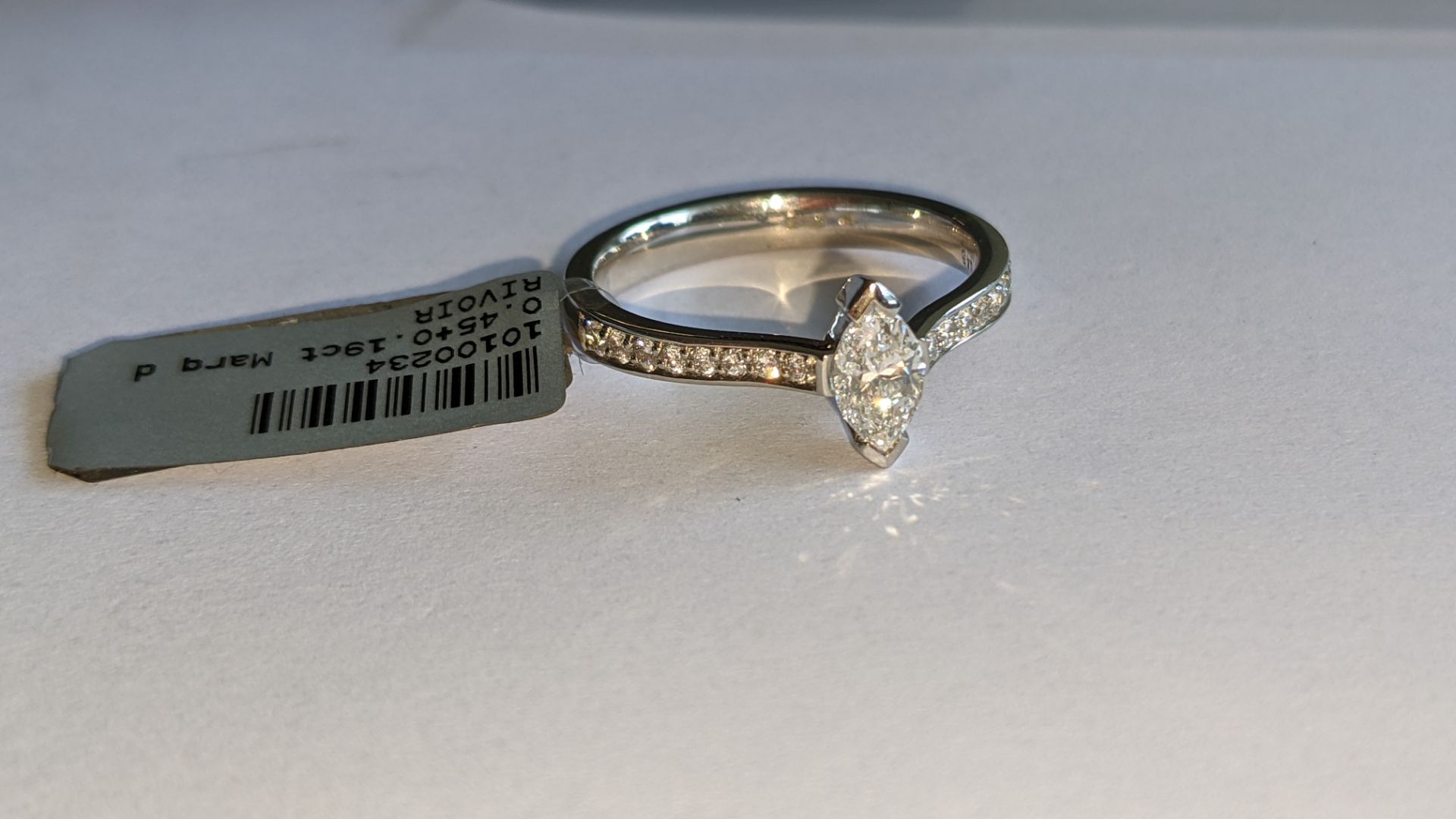 Platinum 950 ring with marquise shaped central diamond plus diamonds on the shoulders either side, t - Image 7 of 16