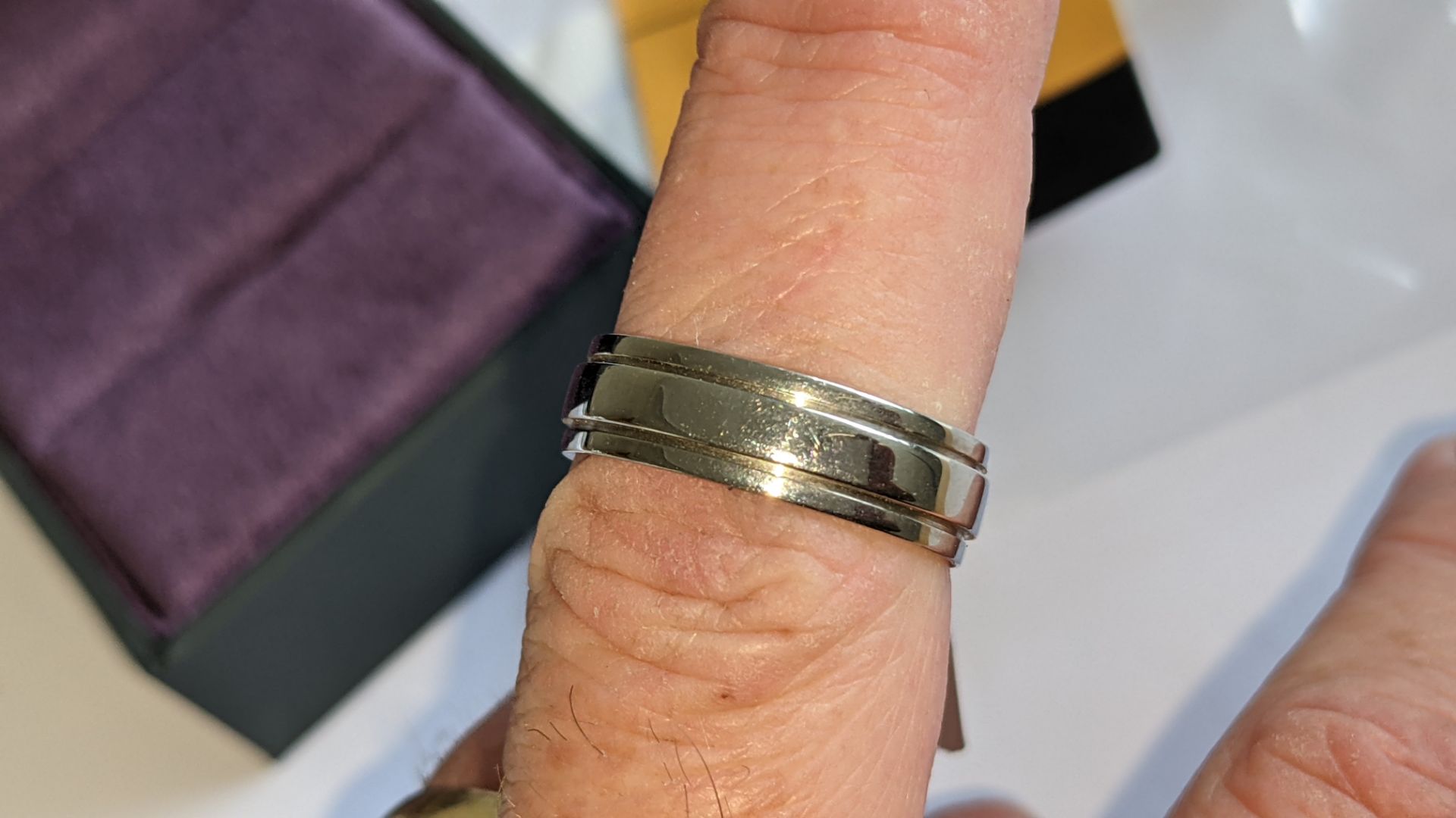 Palladium 950 6.5mm ridged wedding band. RRP £800 - Image 11 of 15