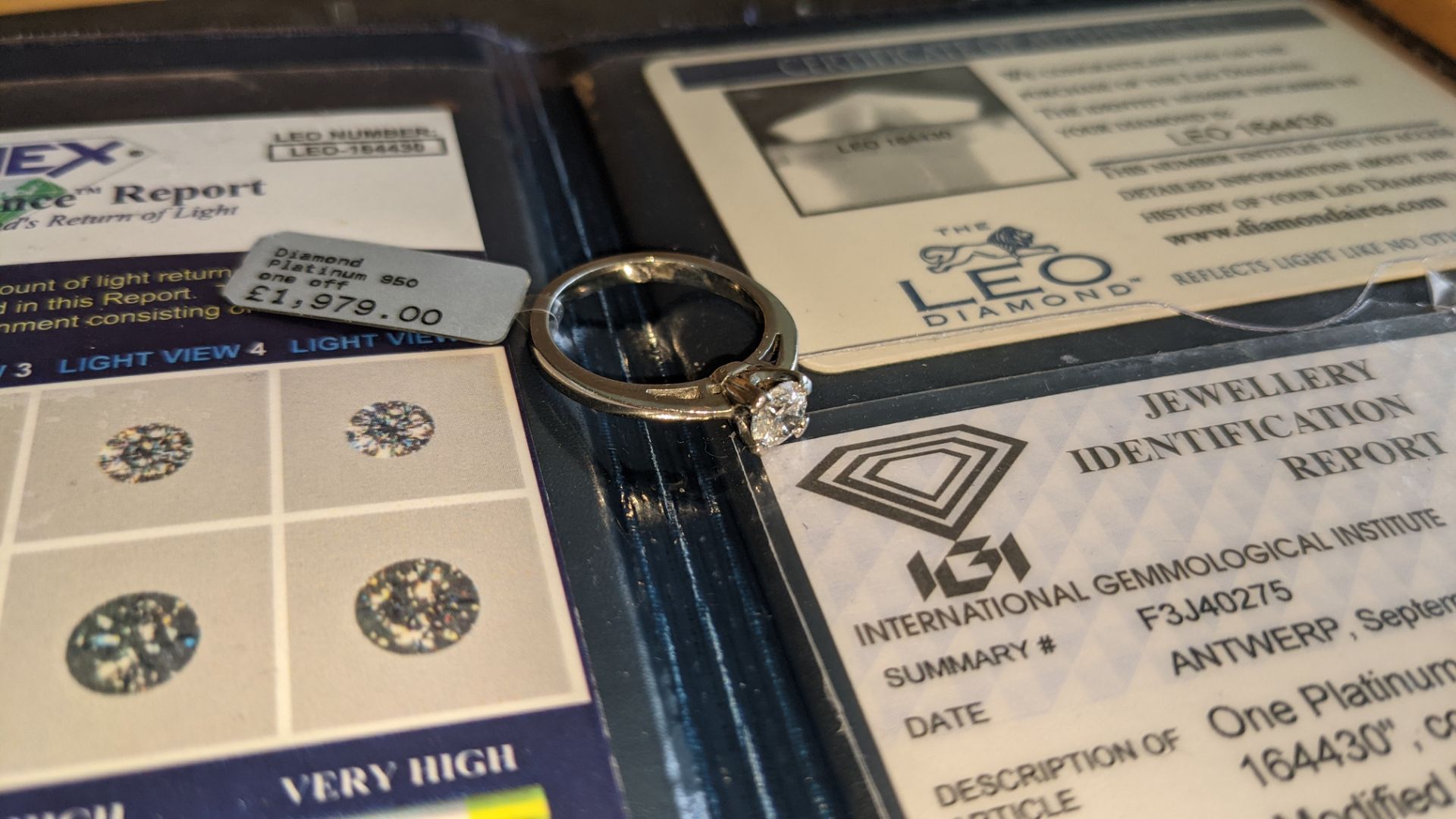 Platinum 950 ring with 0.50ct diamond. Includes diamond report/certification indicating the central - Image 21 of 25