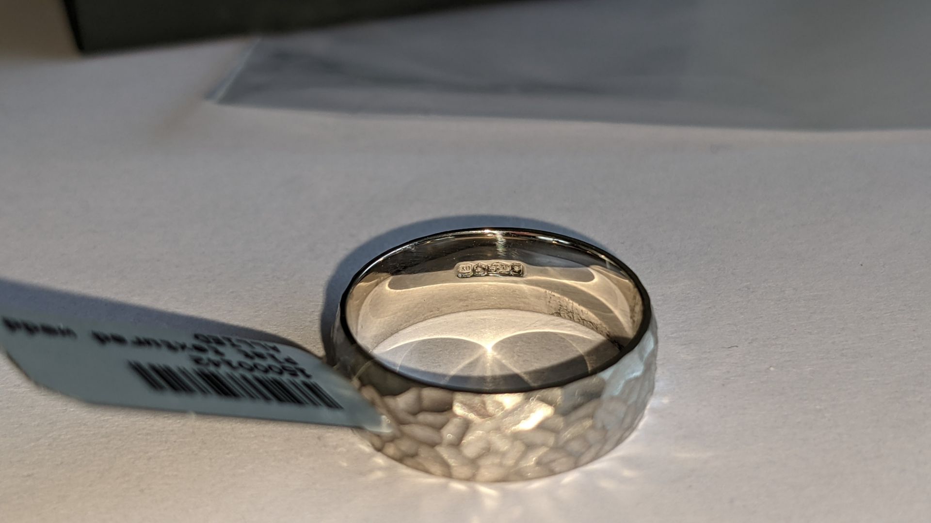 Platinum 950 6mm textured wedding ring. RRP £850 - Image 7 of 12