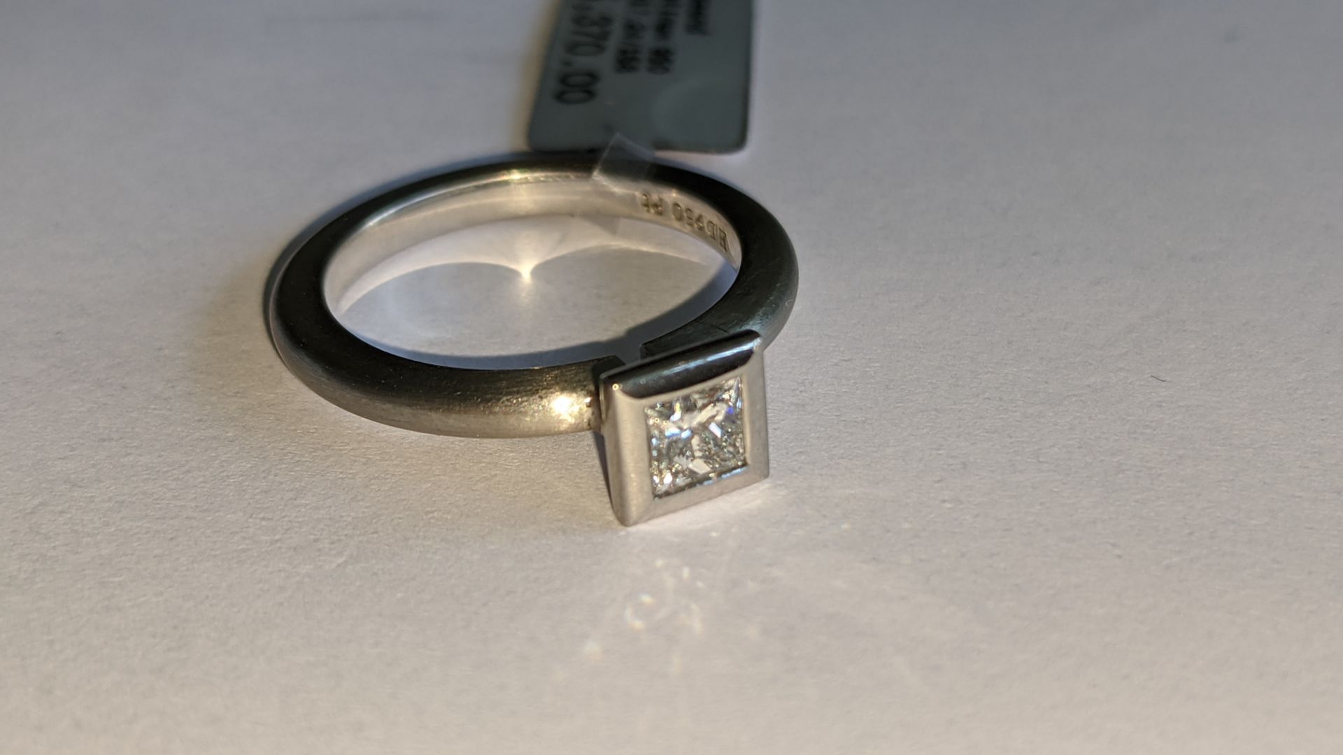 Contemporary shaped ring in platinum 950 with 0.37ct F/VVS diamond. RRP £5,370 - Image 7 of 14