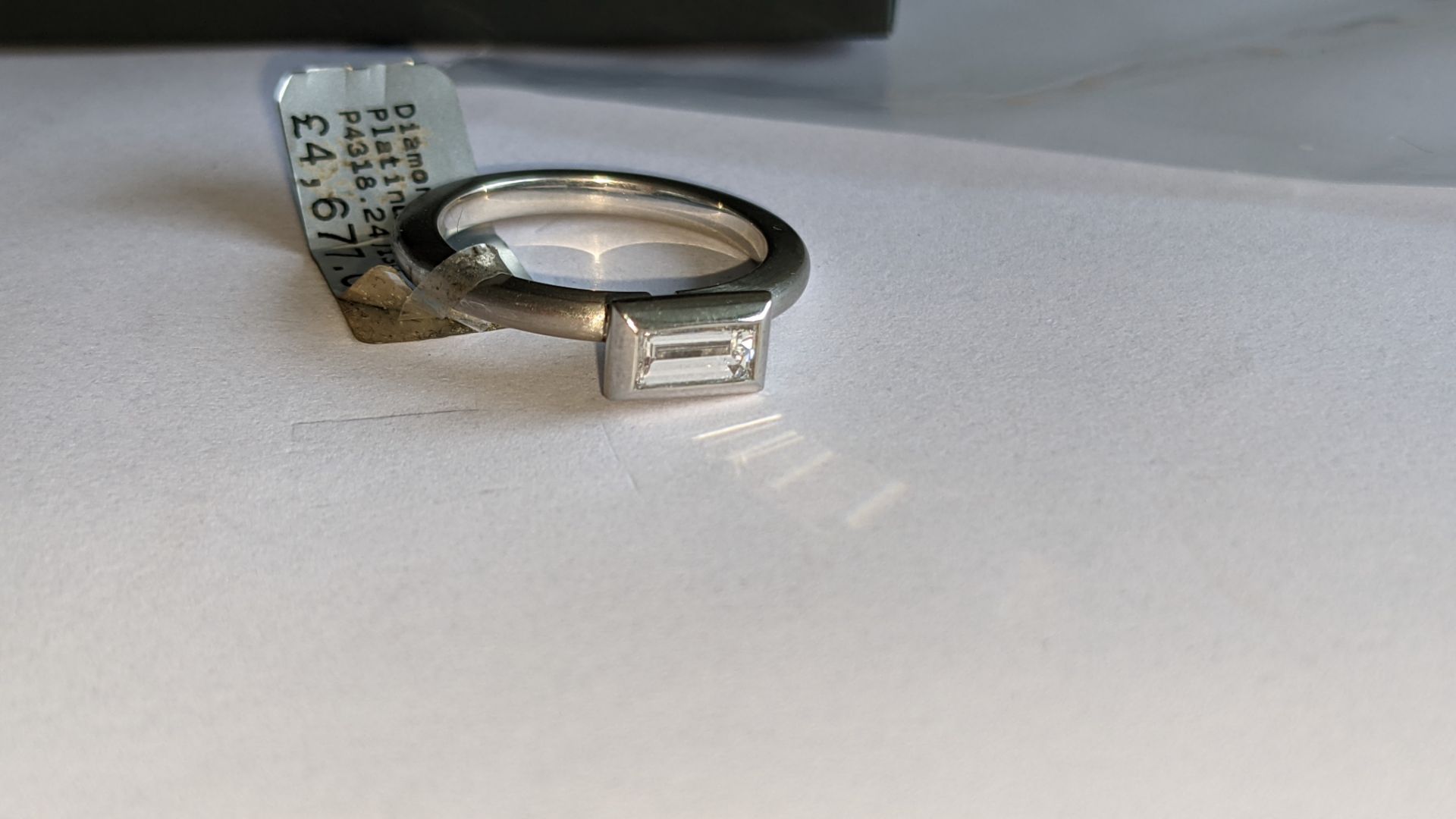 Modern platinum 950 & diamond ring with 0.42ct centrally mounted stone. RRP £4,677 - Image 10 of 18