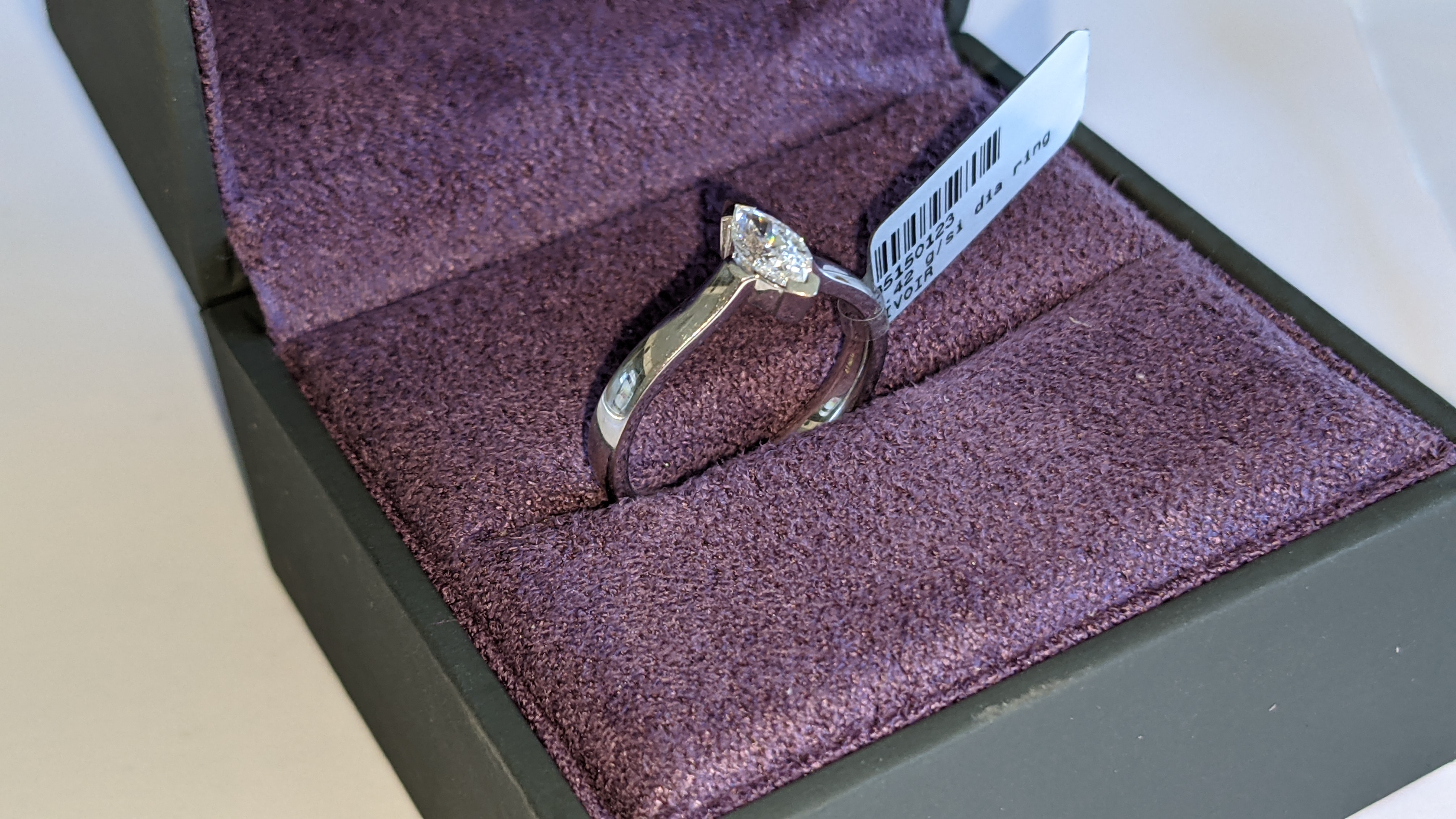 18ct white gold & diamond ring with 0.42ct diamond. RRP £2,875 - Image 14 of 14
