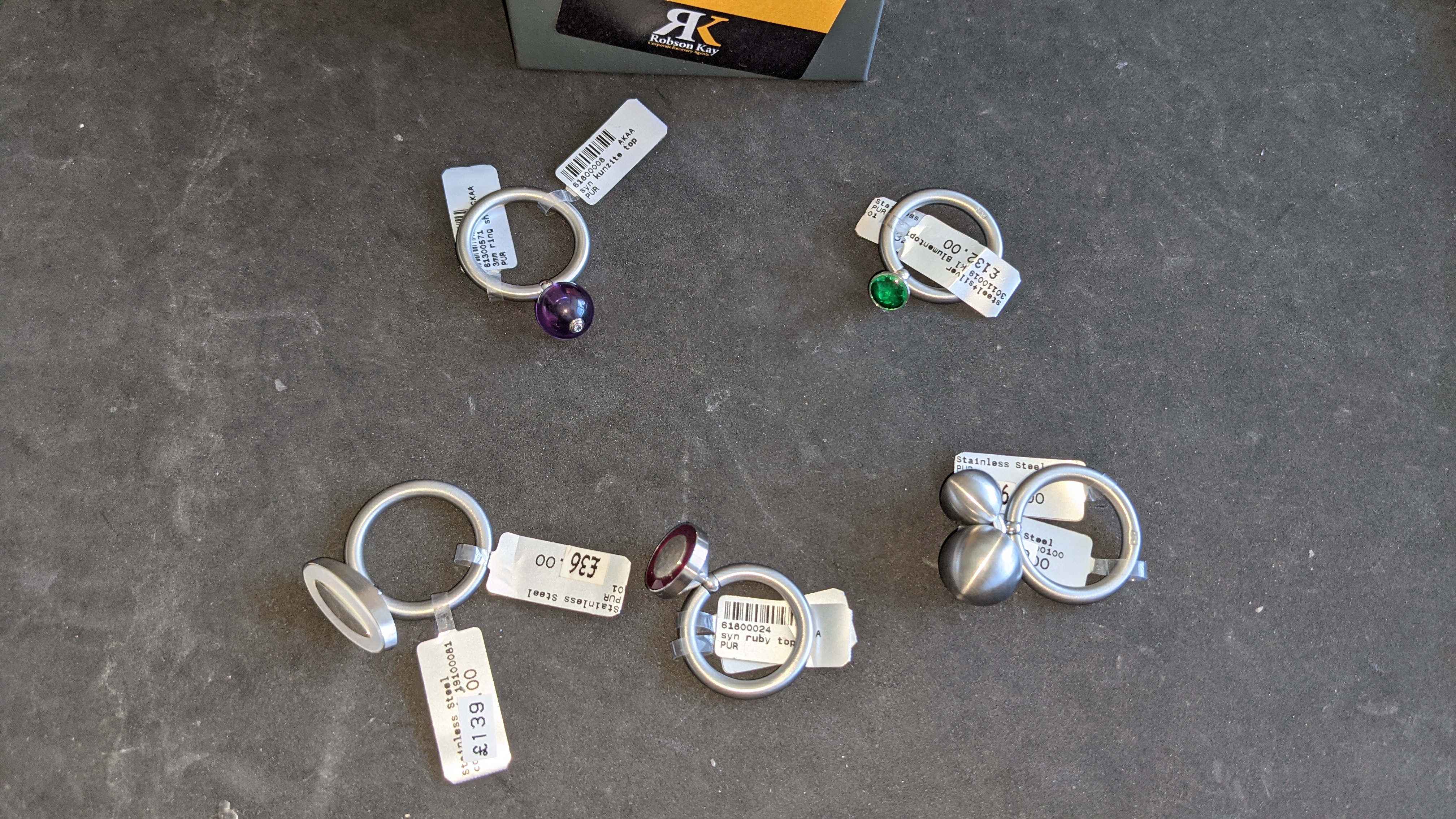 5 off assorted steel rings, each with separately priced swivelling centre shank. In each instance, t - Image 11 of 11
