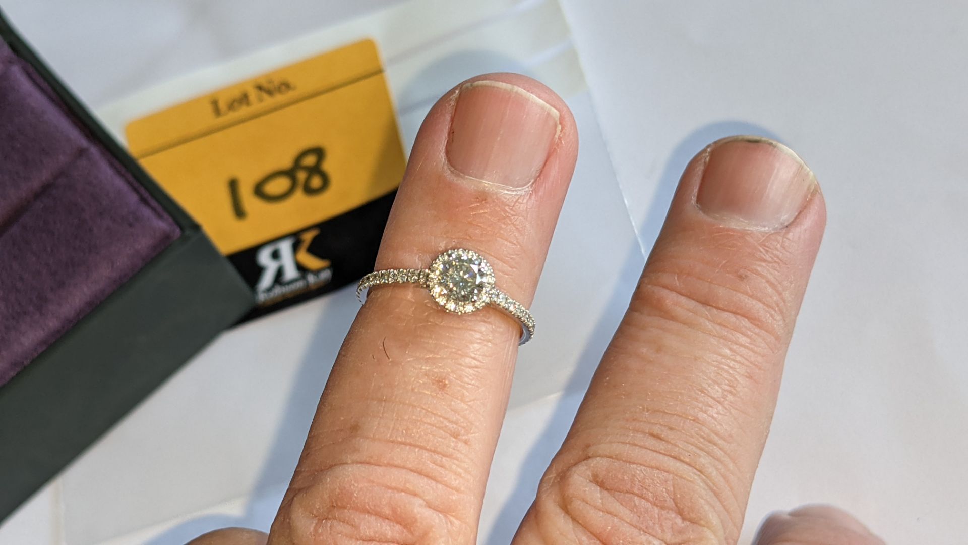 18ct white gold & diamond ring with 0.40ct central stone & 0.45ct of stones in a circle around the c - Image 13 of 15