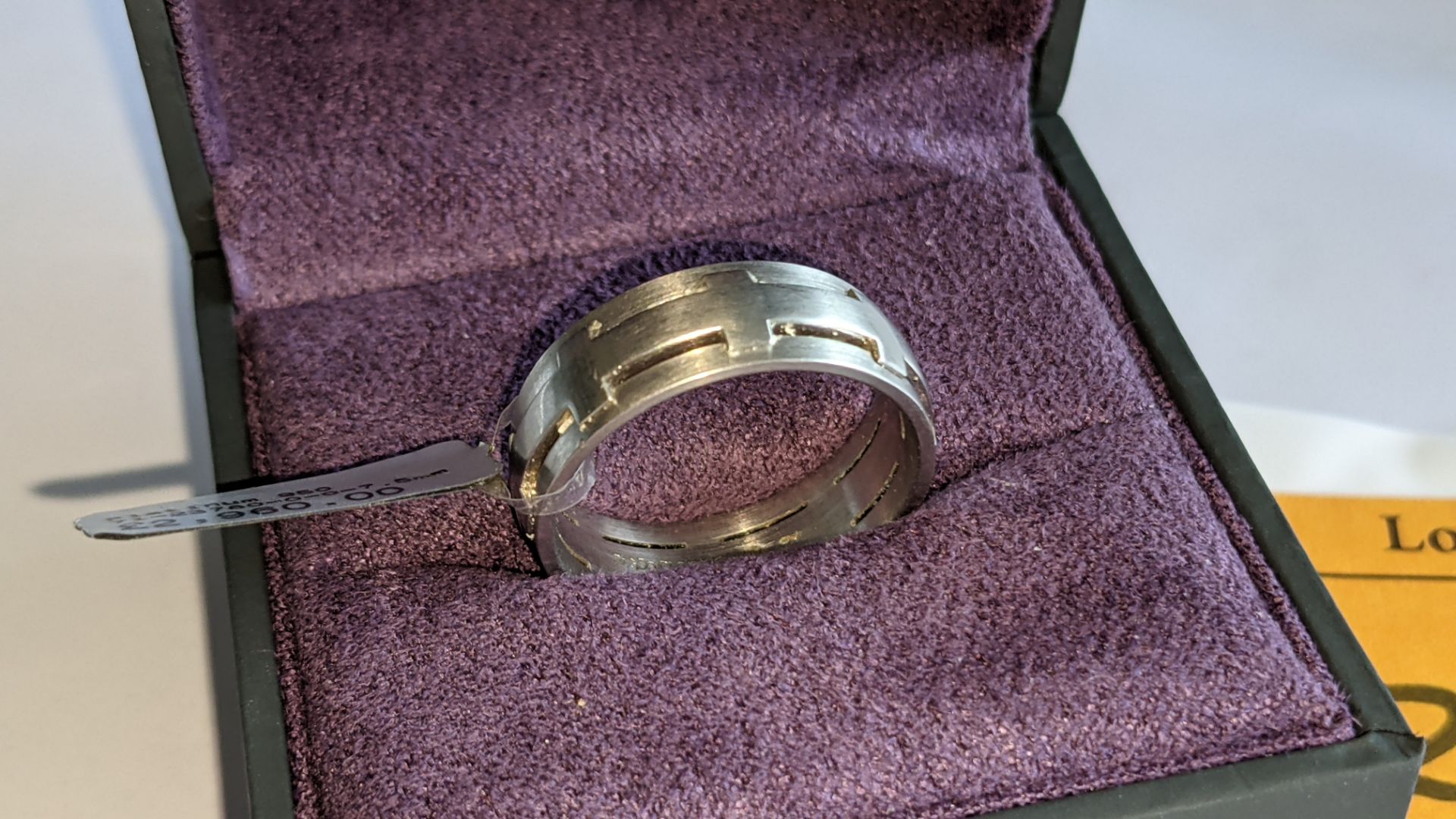 Platinum 950 ring in matt & polished finish, 7.5mm wide. RRP £2,960 - Image 3 of 15