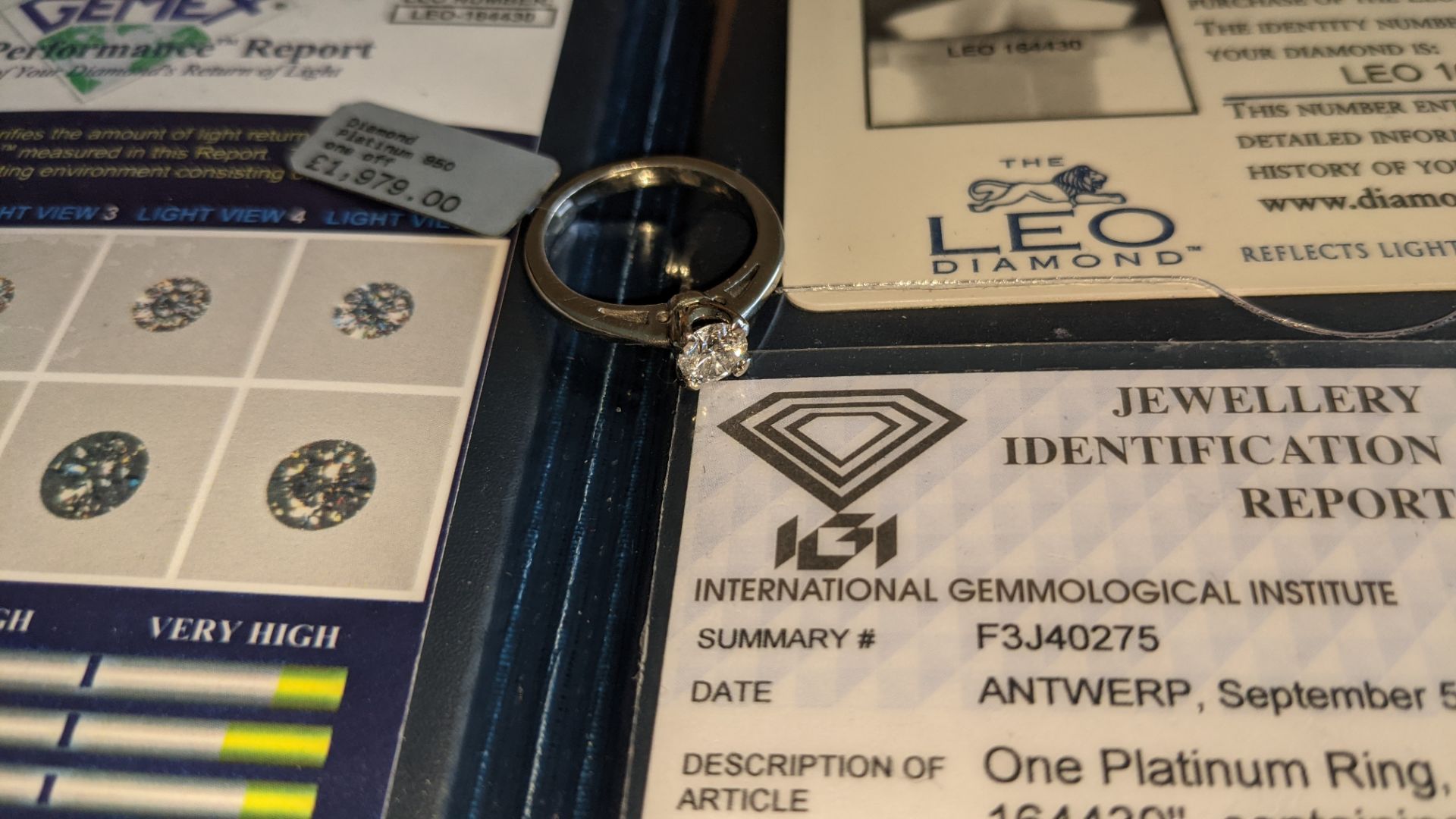 Platinum 950 ring with 0.50ct diamond. Includes diamond report/certification indicating the central - Image 18 of 25