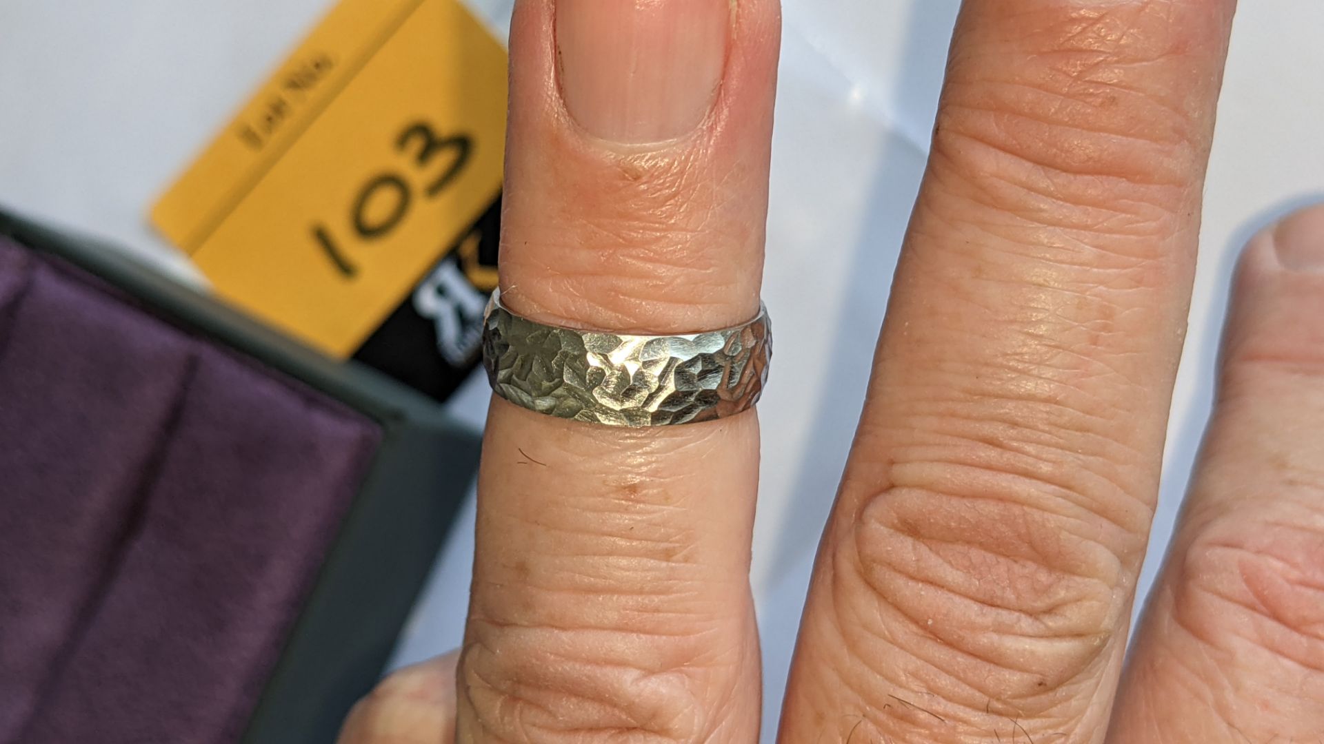 Platinum 950 6mm textured wedding ring. RRP £850 - Image 11 of 12