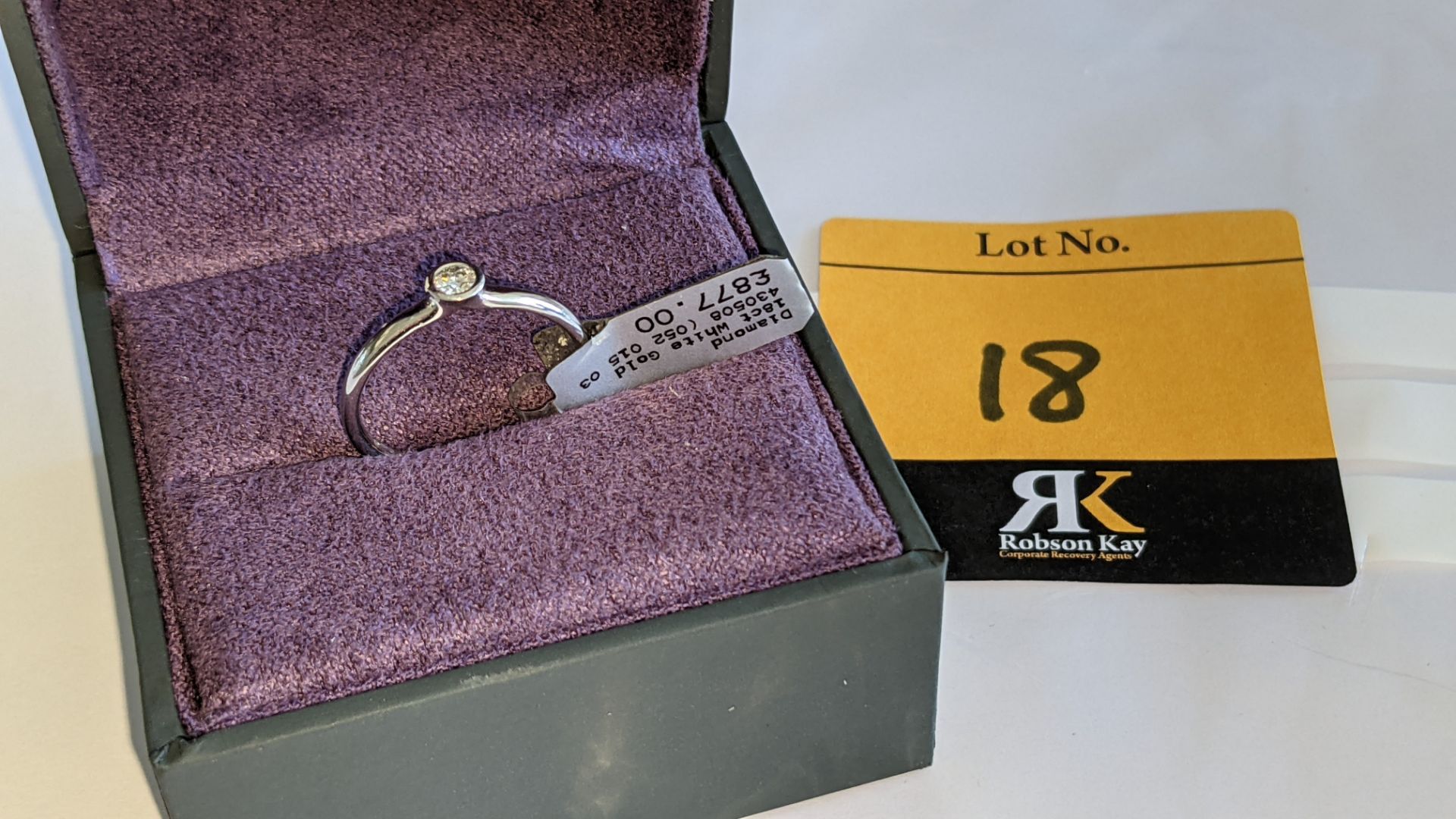 18ct white gold & diamond ring with centre stone in modern setting weighing 0.15ct. RRP £877 - Image 14 of 17