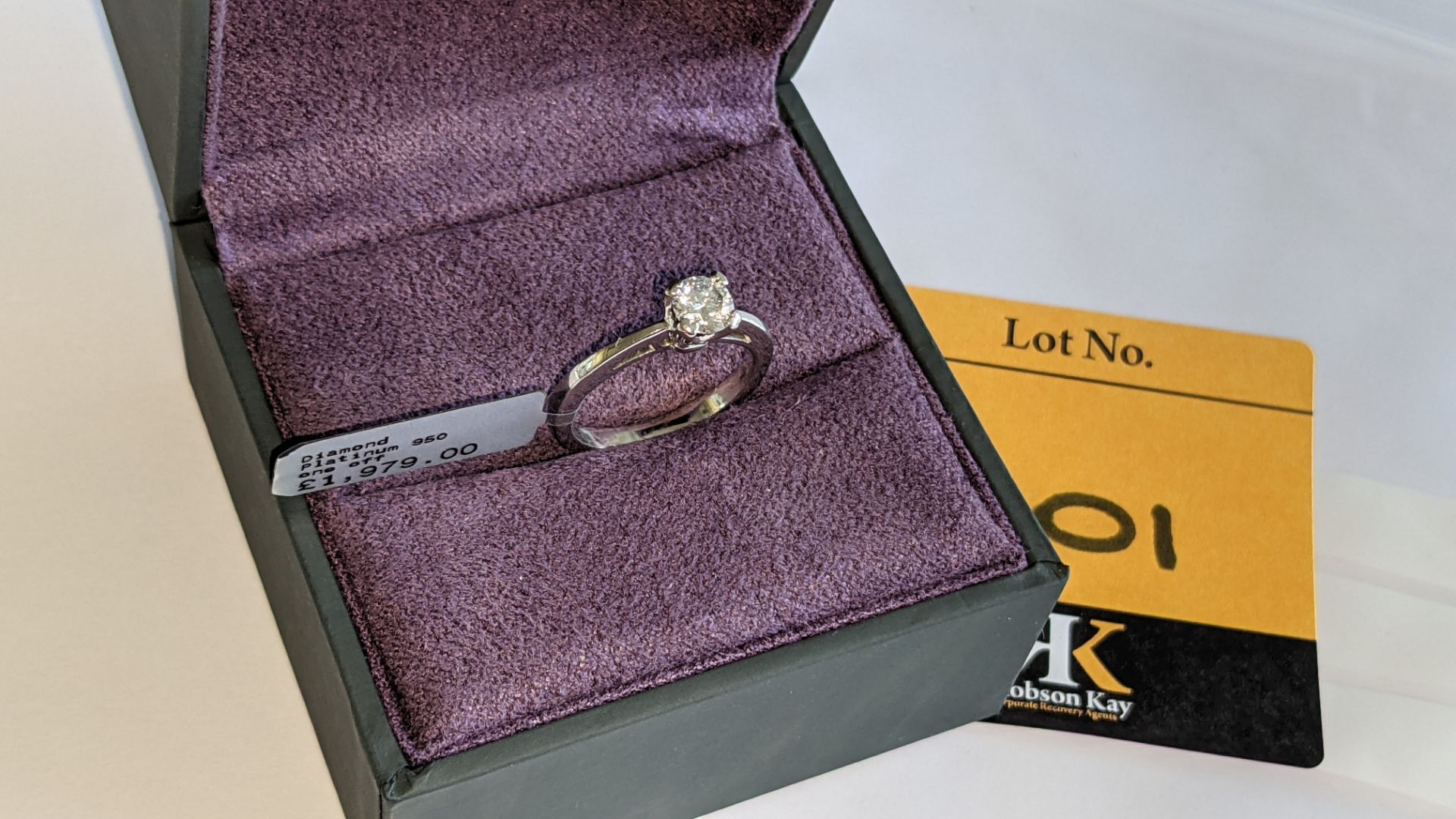 Platinum 950 ring with 0.50ct diamond. Includes diamond report/certification indicating the central - Image 6 of 25