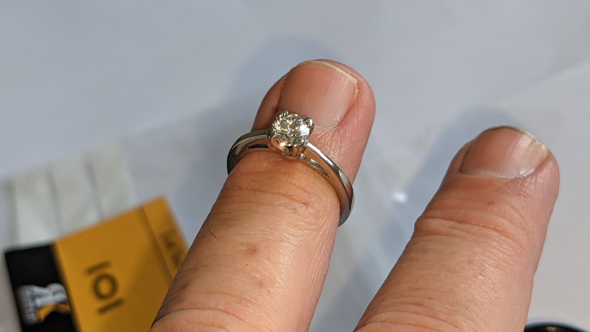 Platinum 950 ring with 0.50ct diamond. Includes diamond report/certification indicating the central - Image 13 of 25