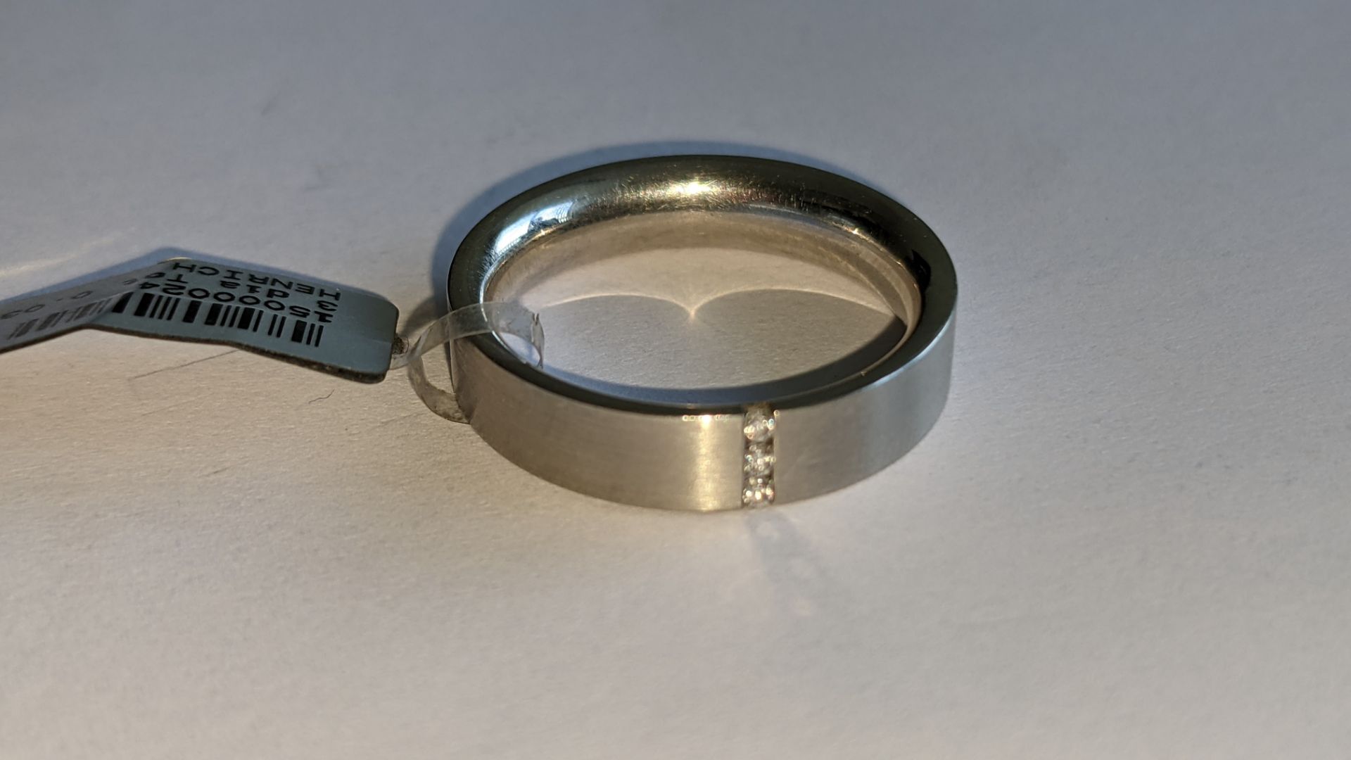 Platinum 950 & diamond ring with 3 diamonds weighing 0.035ct in total. RRP £1,685 - Image 8 of 14