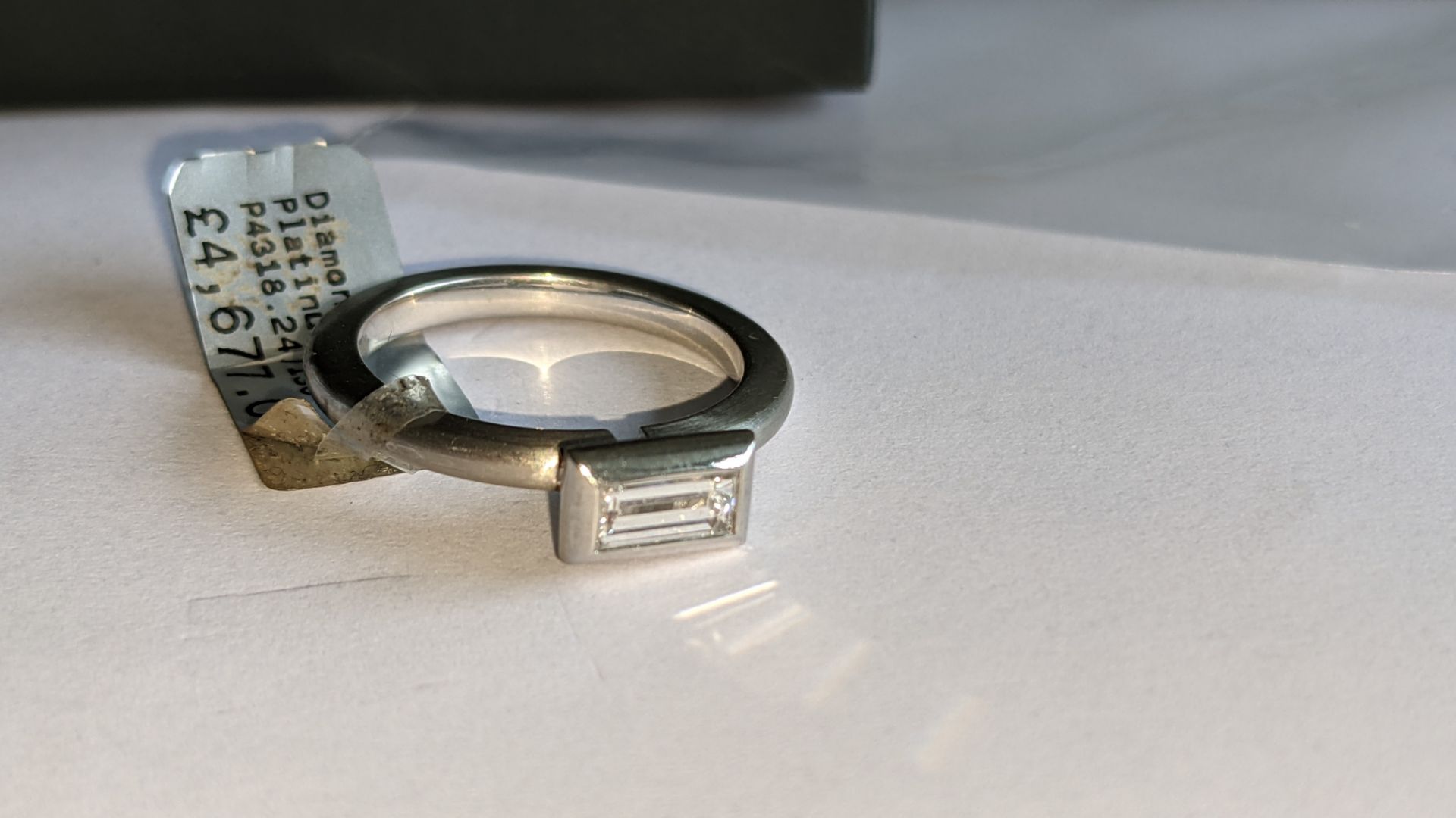 Modern platinum 950 & diamond ring with 0.42ct centrally mounted stone. RRP £4,677 - Image 9 of 18